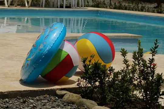 Swimming pool in Finca Hotel Guali Santafe