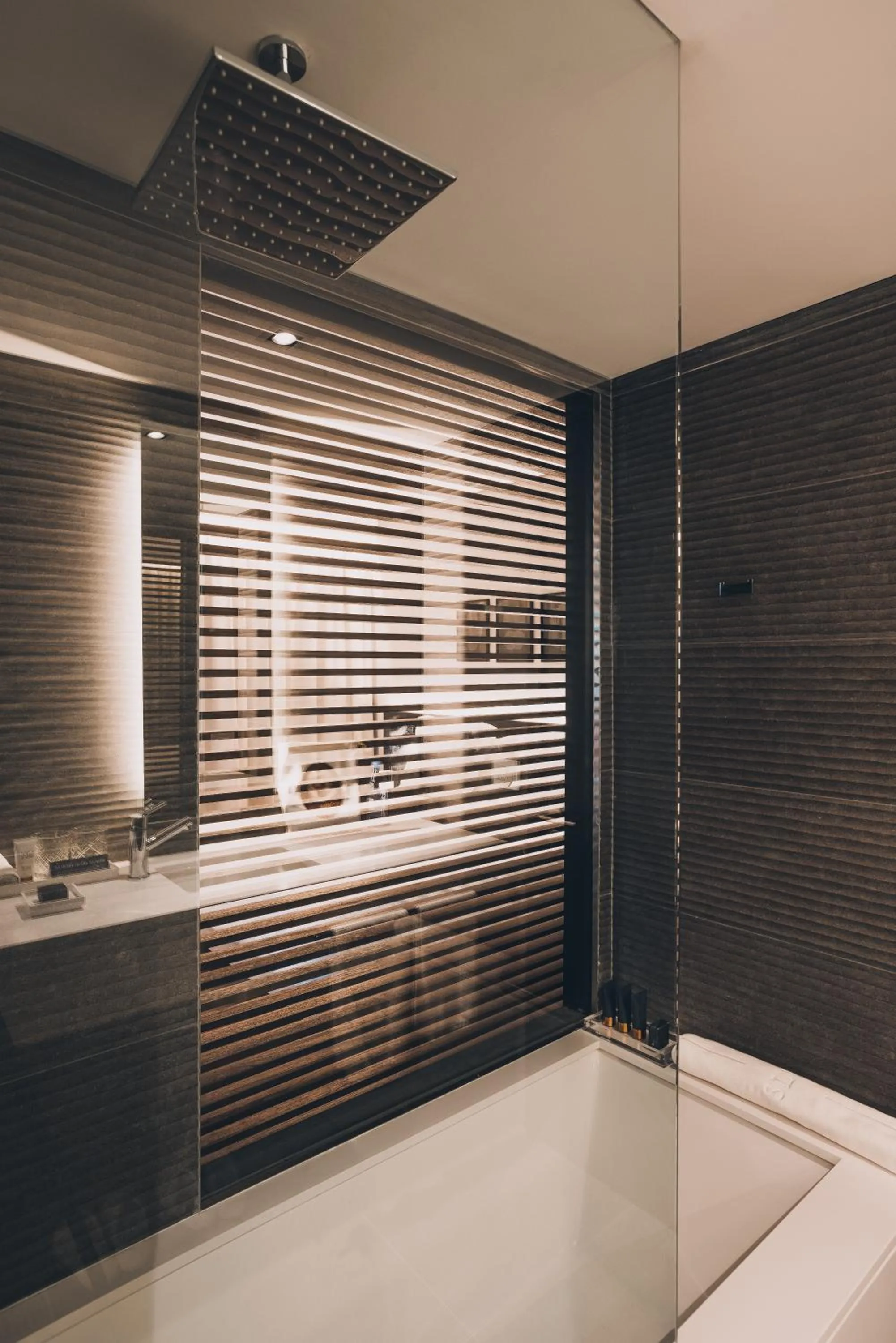 Bathroom in SLS Buenos Aires Puerto Madero