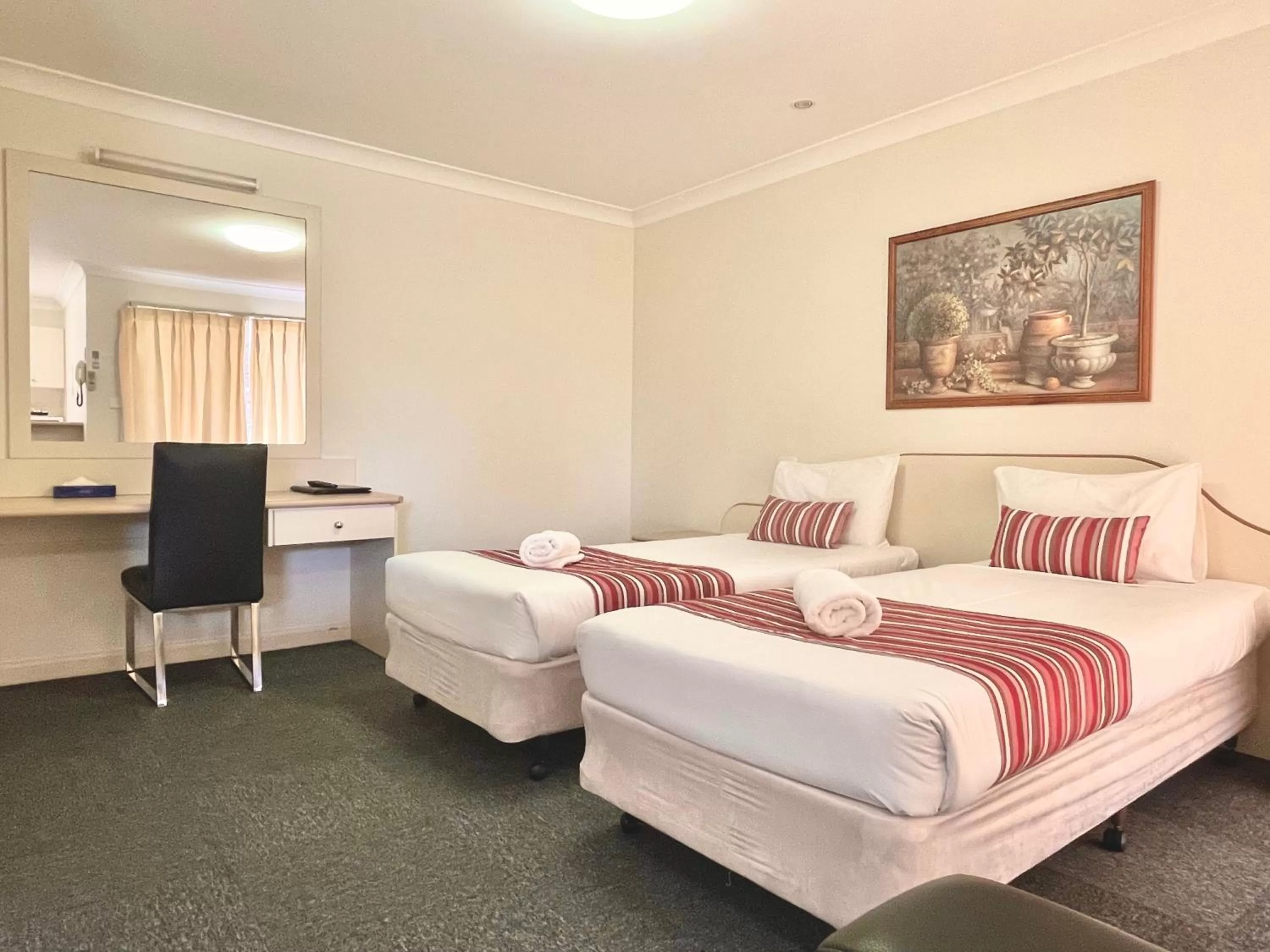 Bed in Golfview Motor Inn