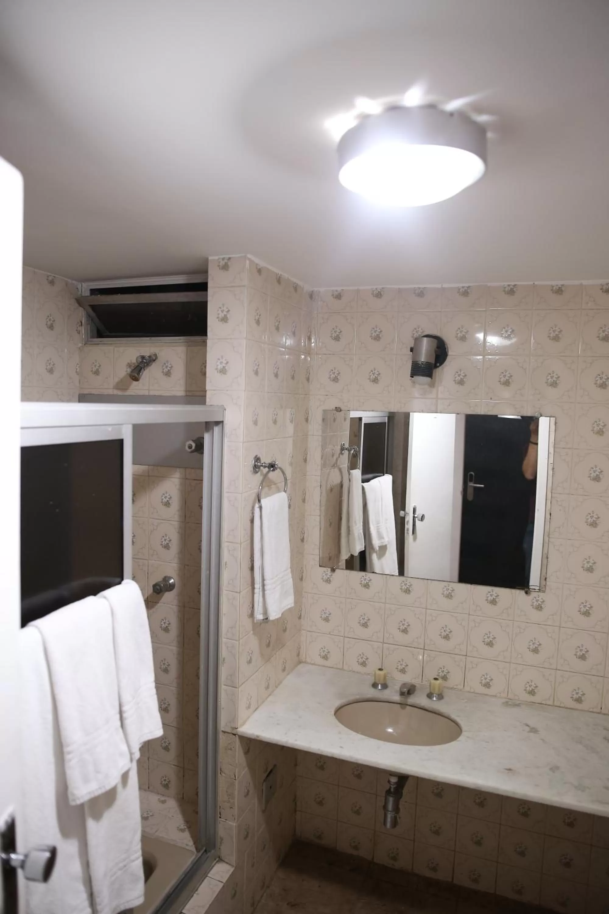 Shower in ABC Apart Hotel