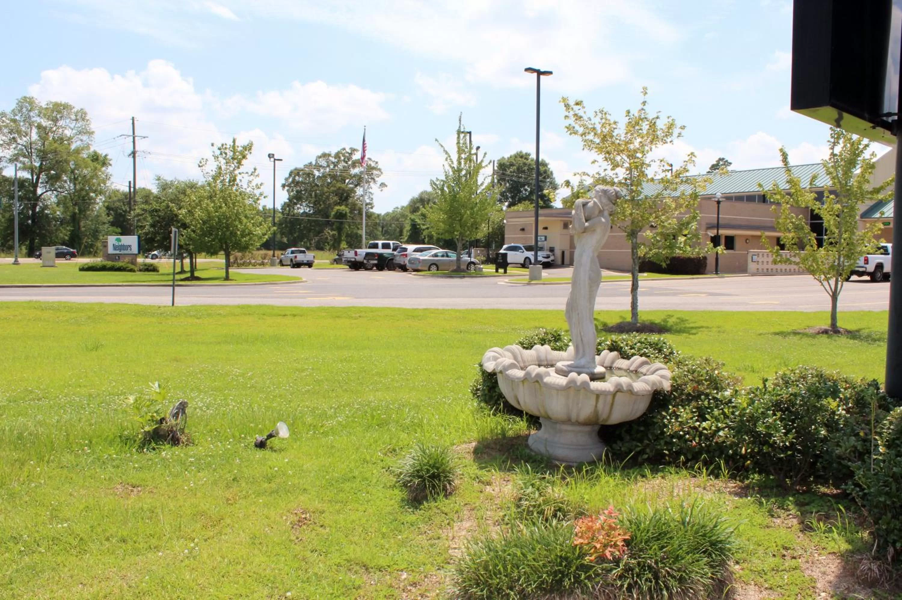 Garden in Carom Inn Denham Springs-BatonRouge