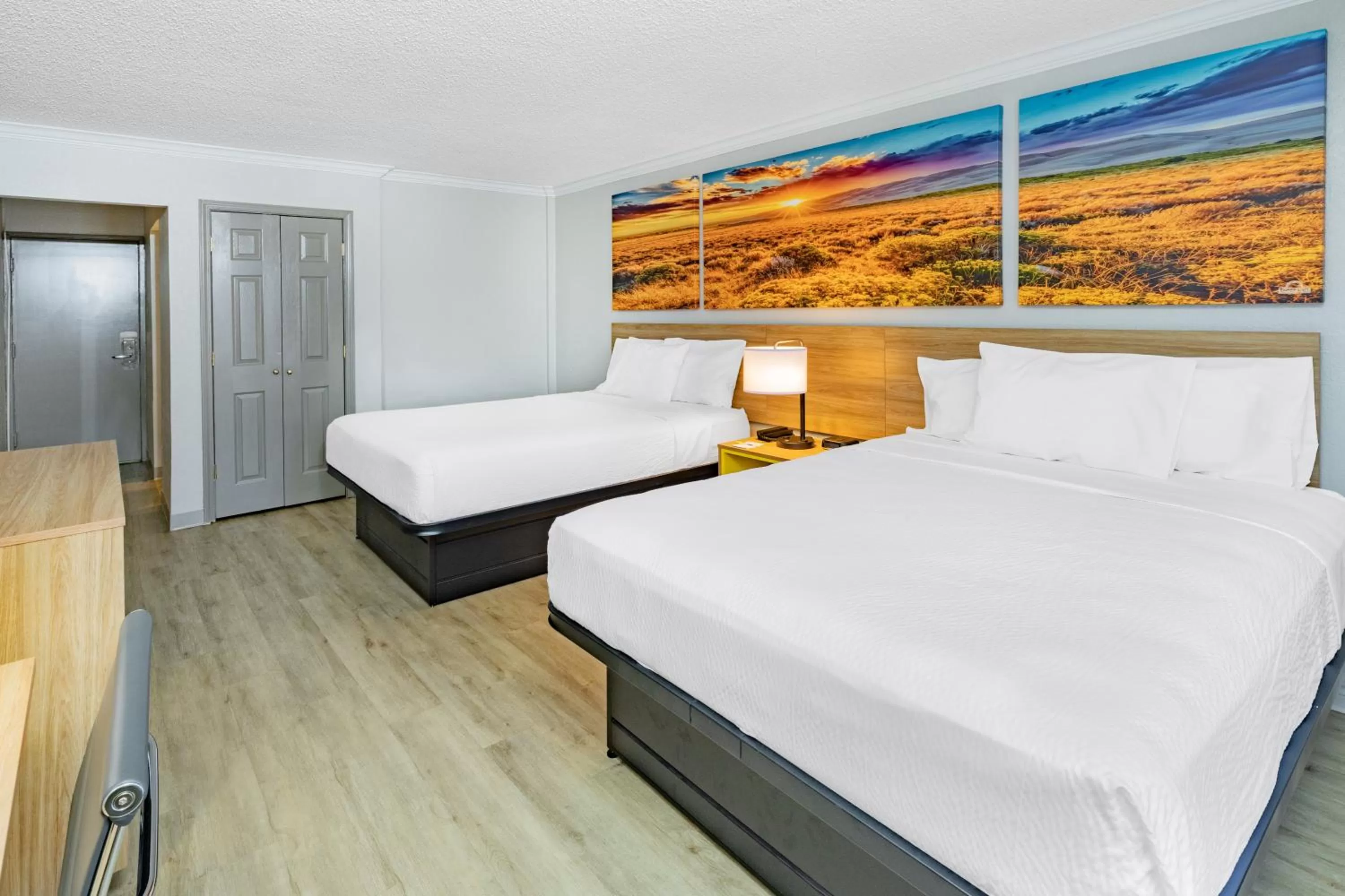 Bed in Days Inn by Wyndham Del Rio