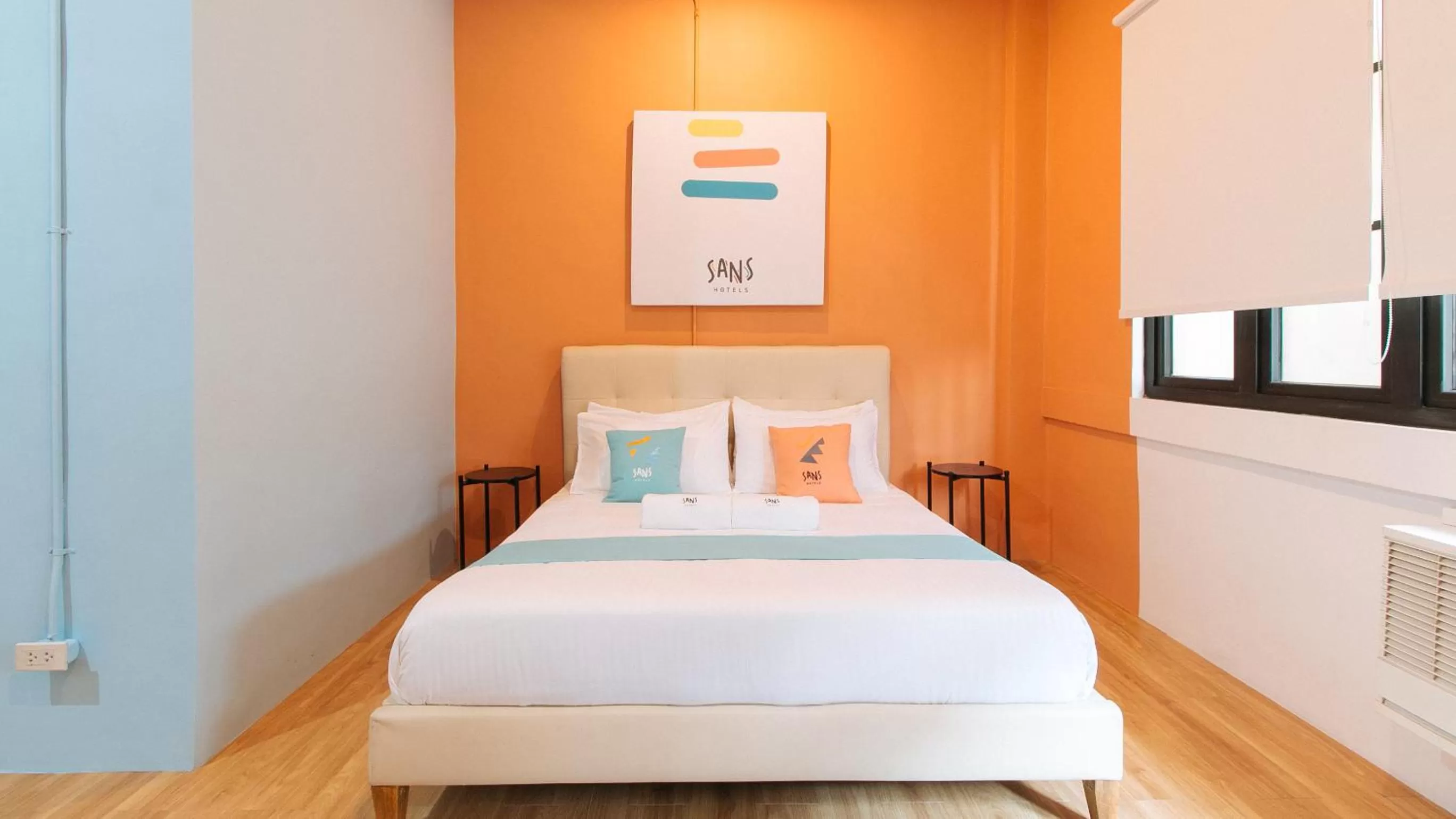 Bed in Sans Hotel Laperal Manila