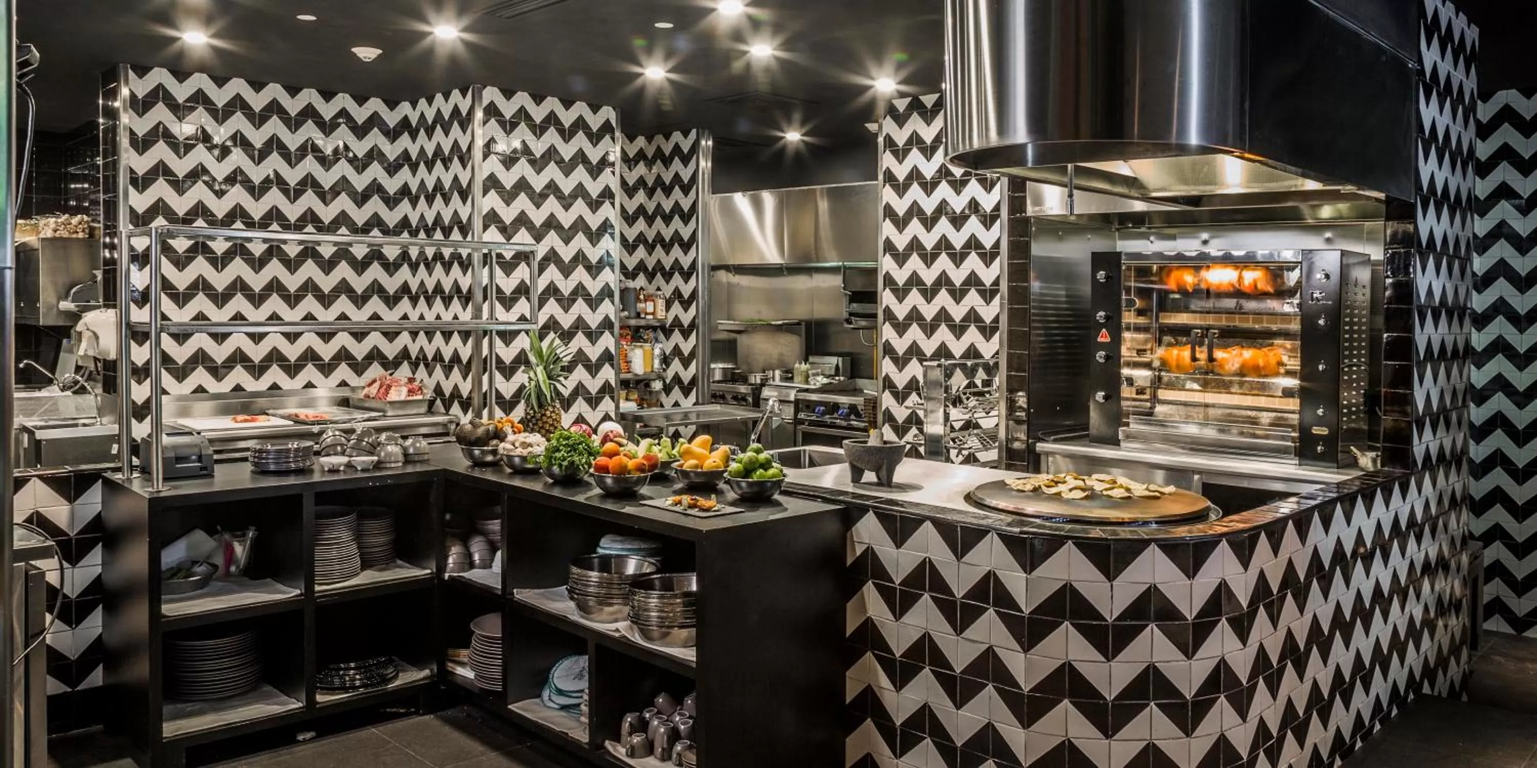 Restaurant/places to eat in Presidente InterContinental Mexico City by IHG