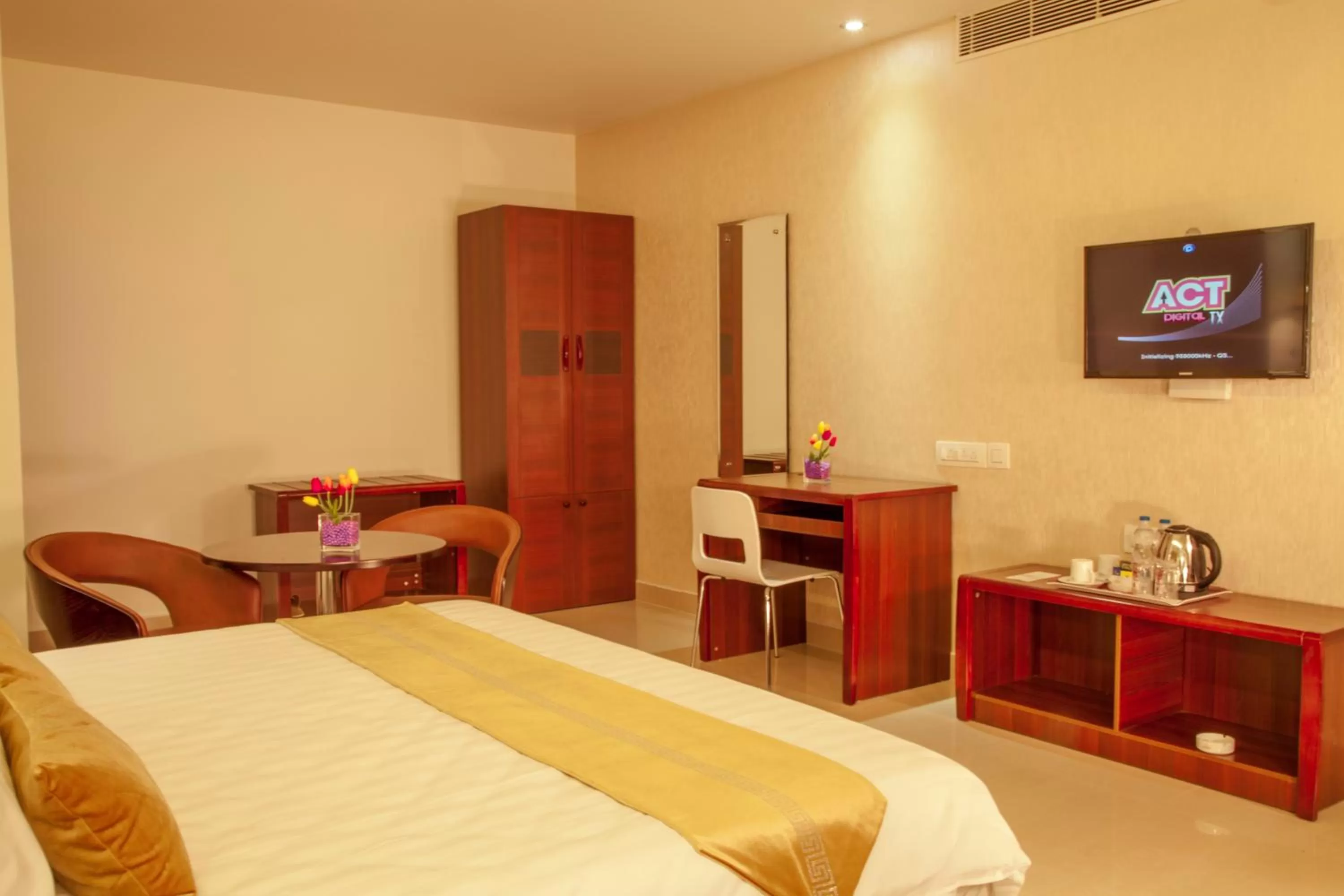 Photo of the whole room, Bed in Stay Comfort