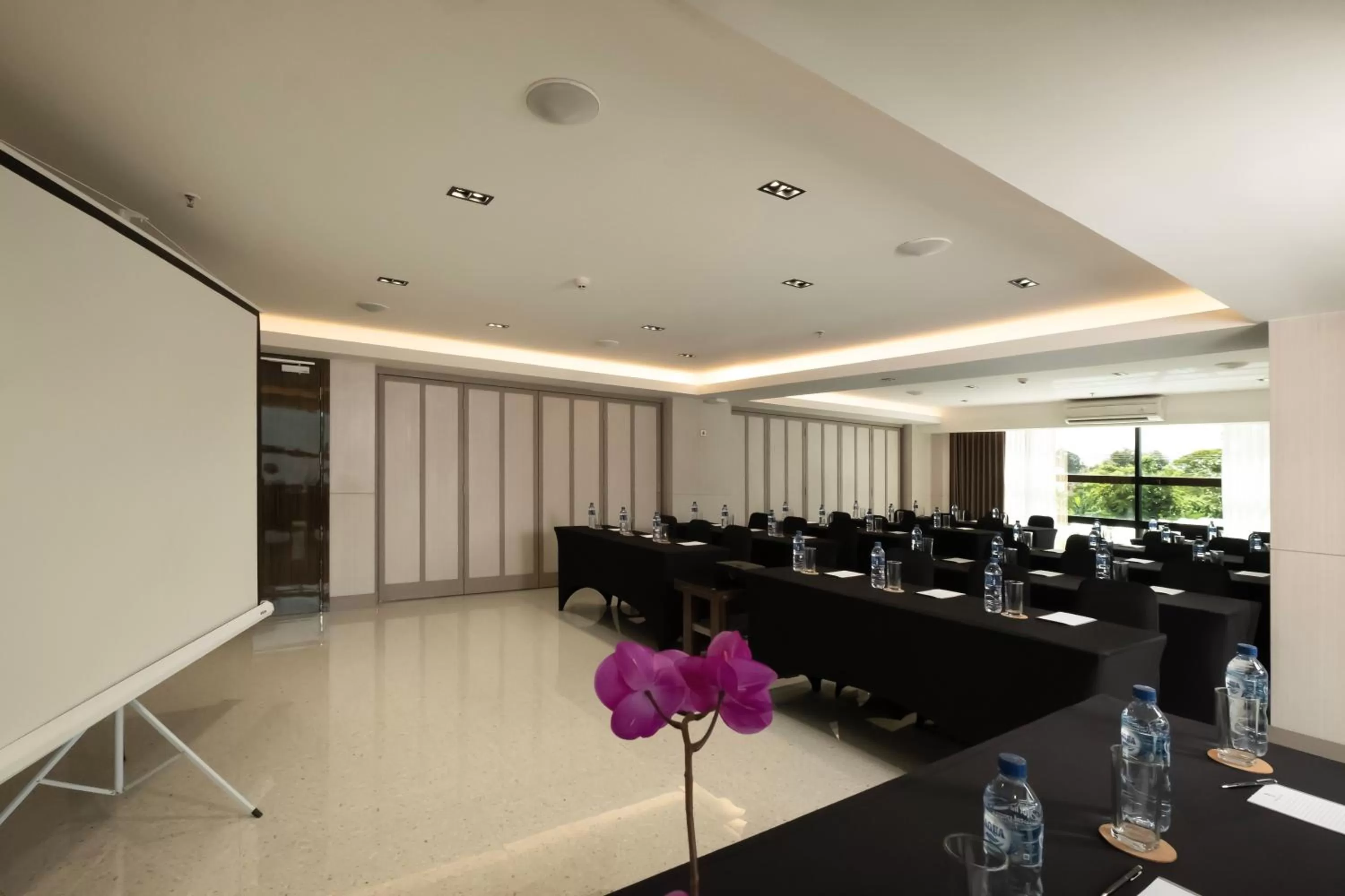Meeting/conference room in Dream of Aventus Hotel Kuta
