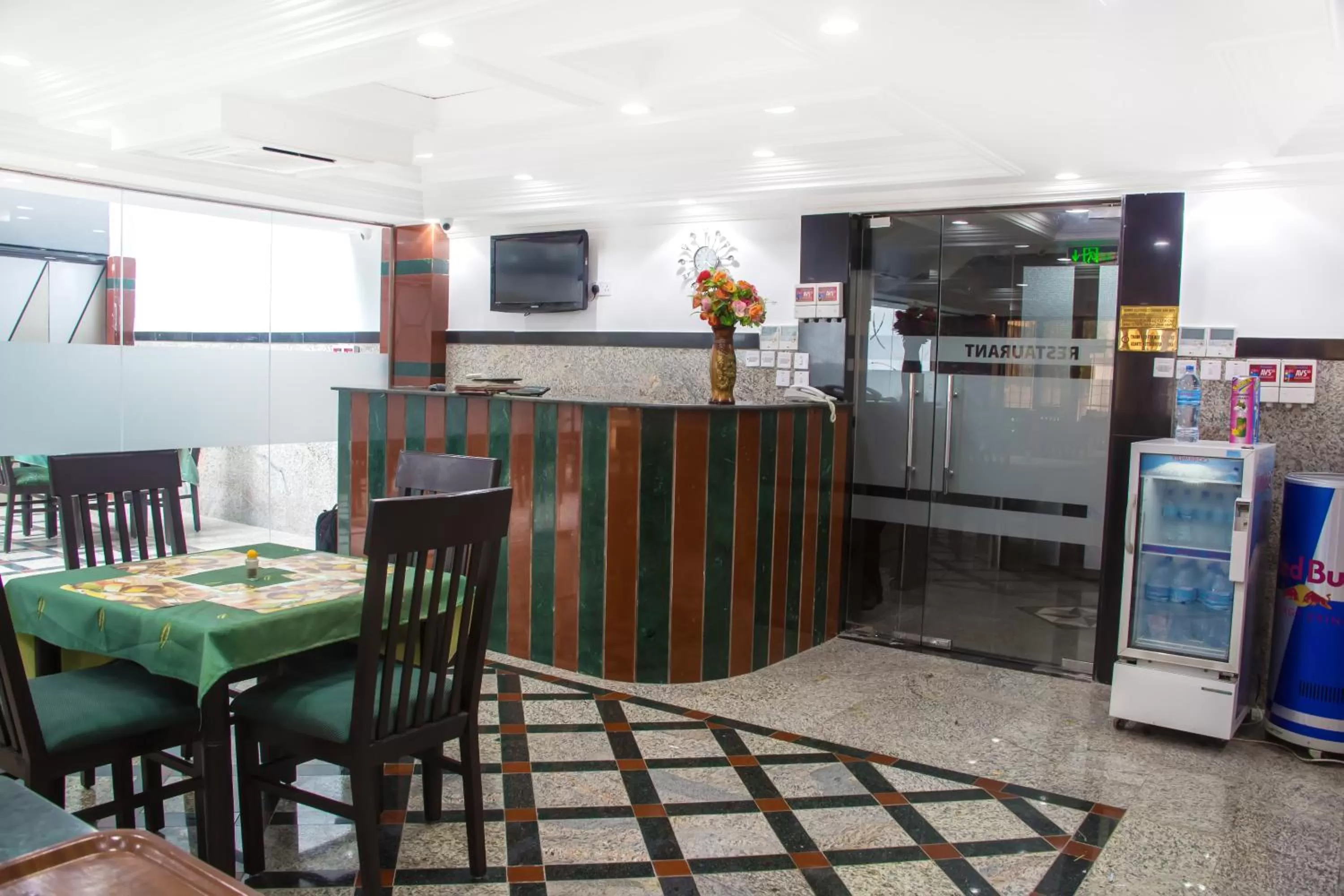 Restaurant/places to eat in Sleep Inn Hotel - Kariakoo