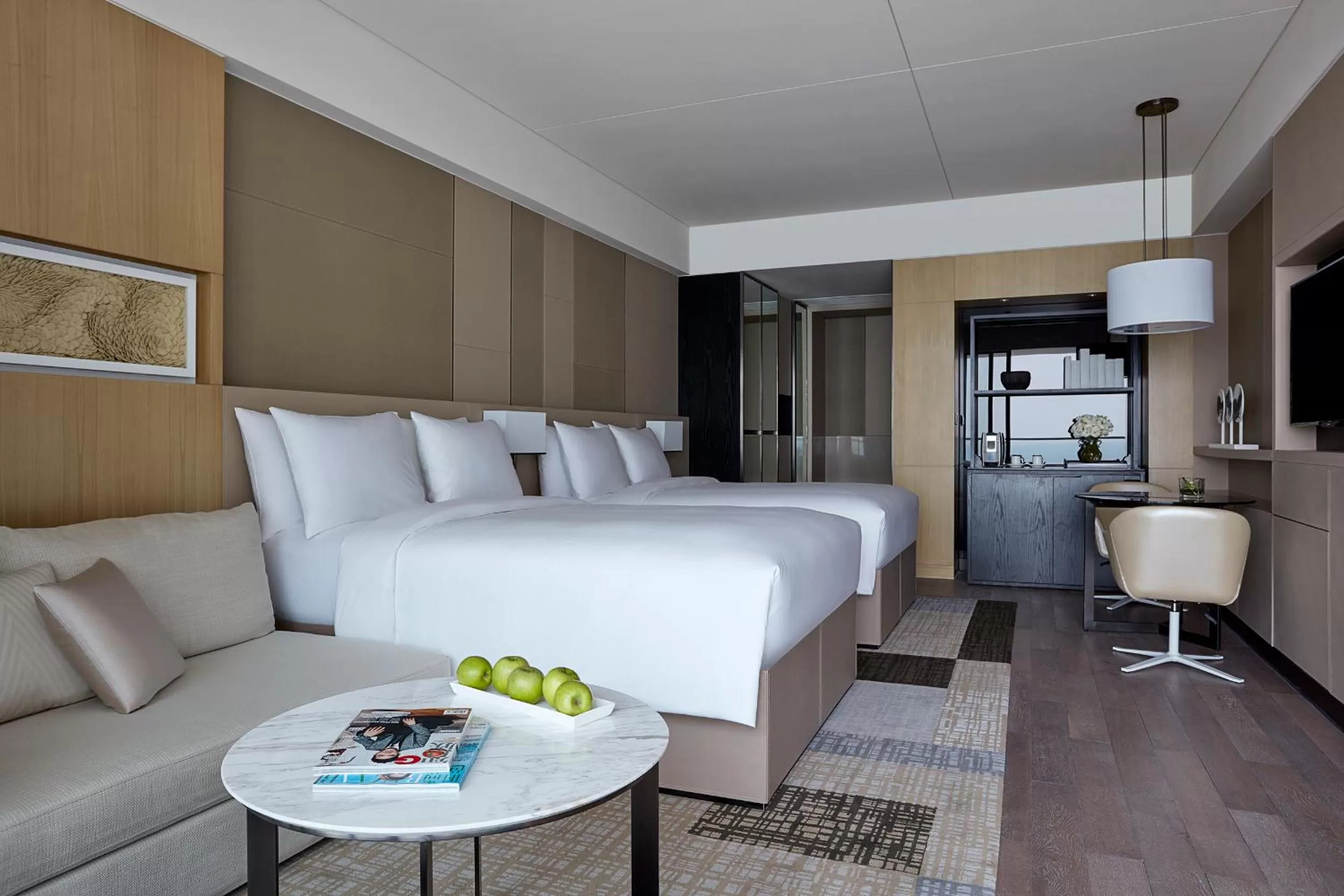 Photo of the whole room, Bed in The Shanhaitian Resort Sanya, Autograph Collection