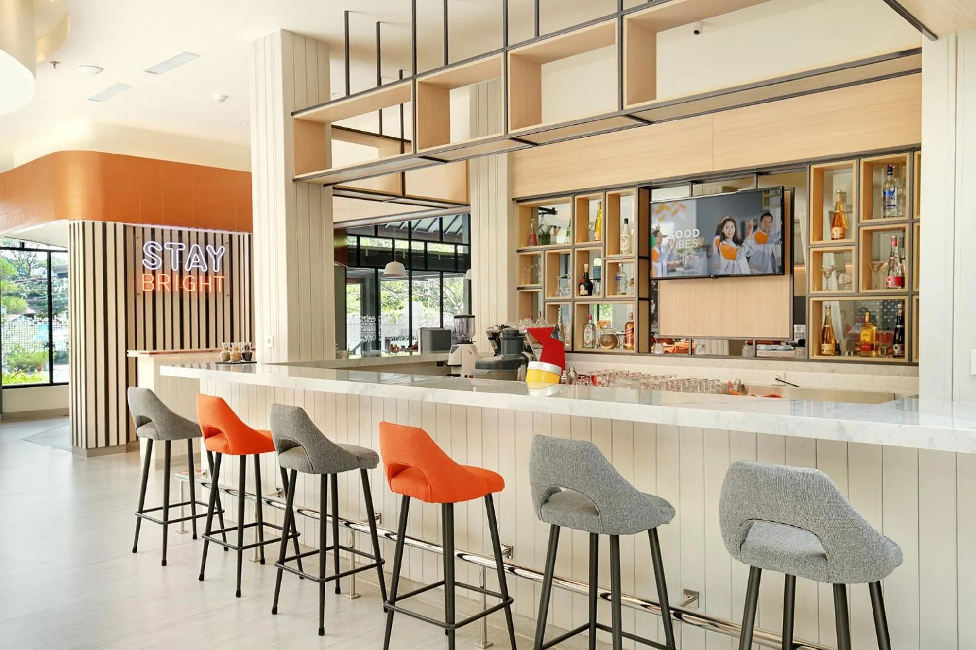 Lounge or bar in HARRIS Hotel Kuta Tuban Bali