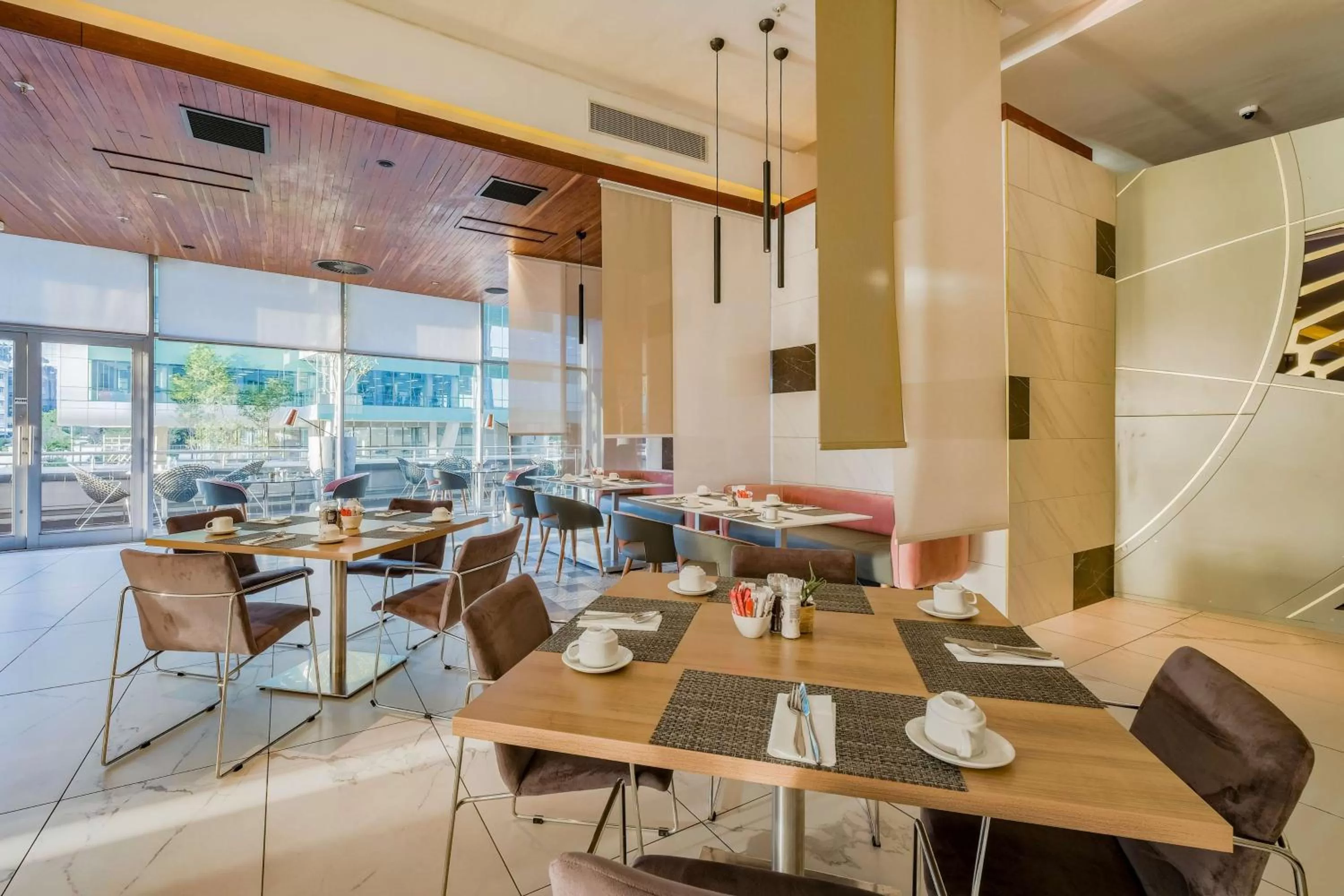 Restaurant/places to eat in Radisson Blu Gautrain Hotel, Sandton Johannesburg