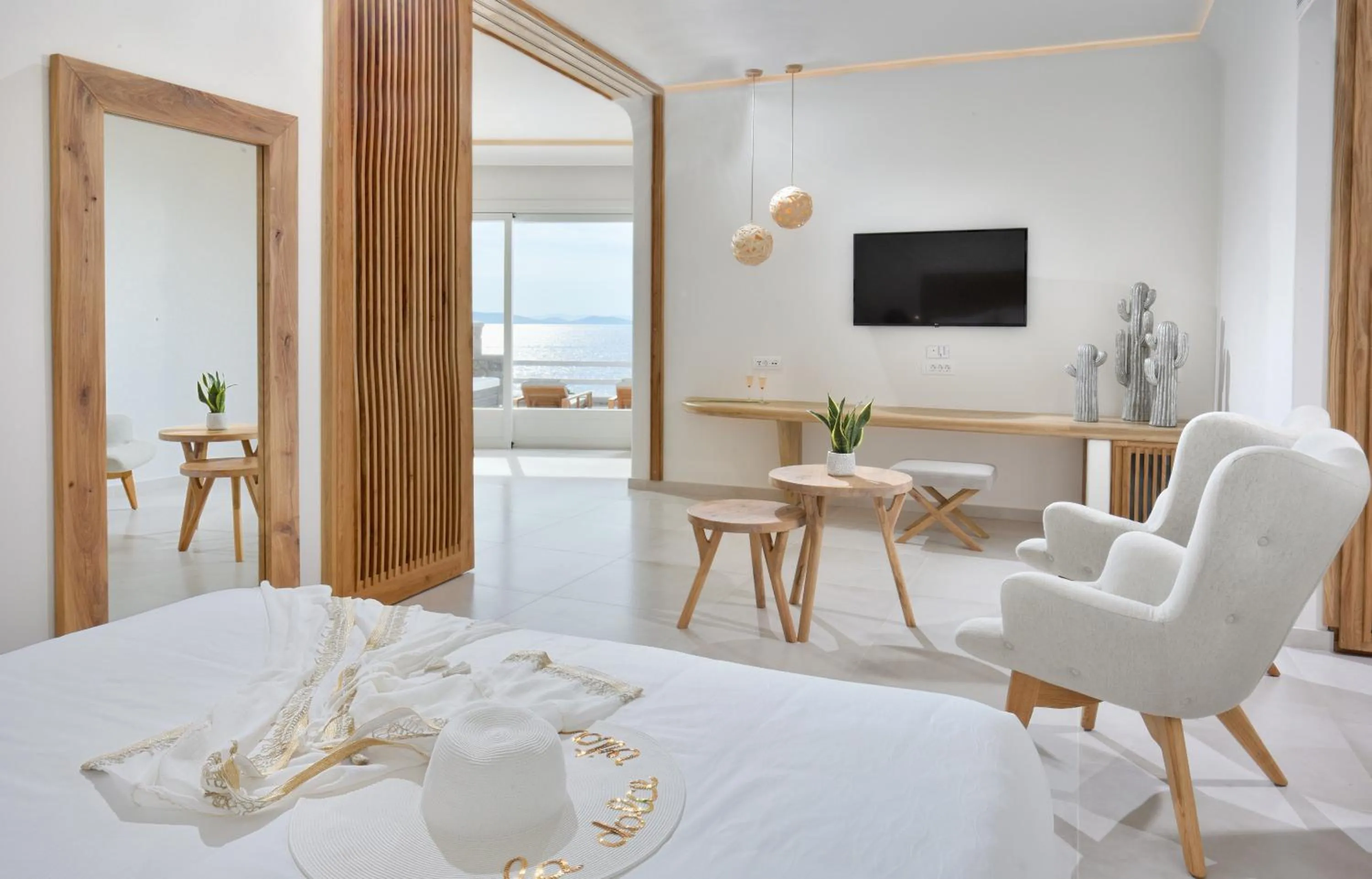 TV and multimedia, Bed in Anax Resort and Spa