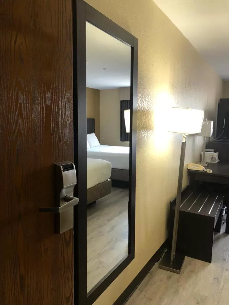 Bed in wallaceburg inn