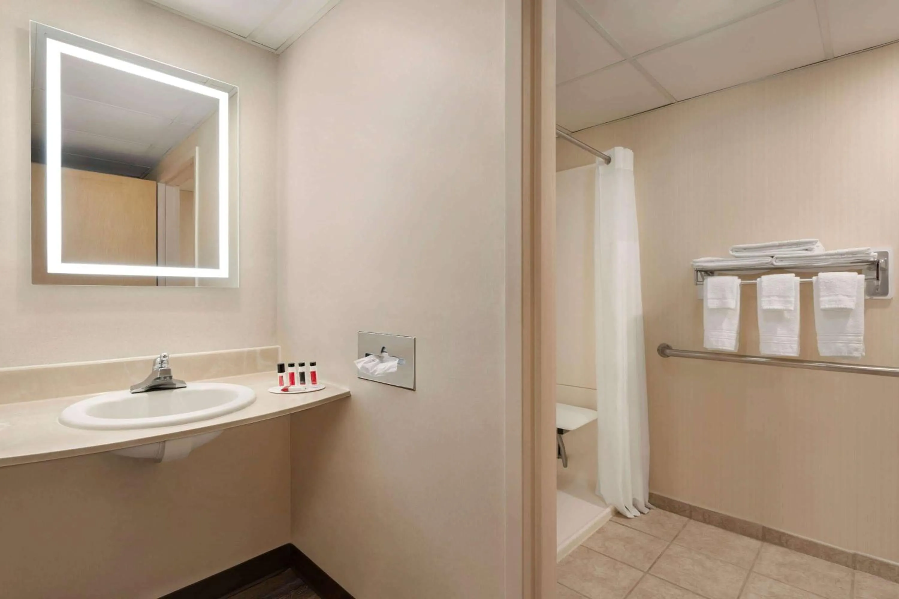 Bathroom in Howard Johnson by Wyndham South Portland