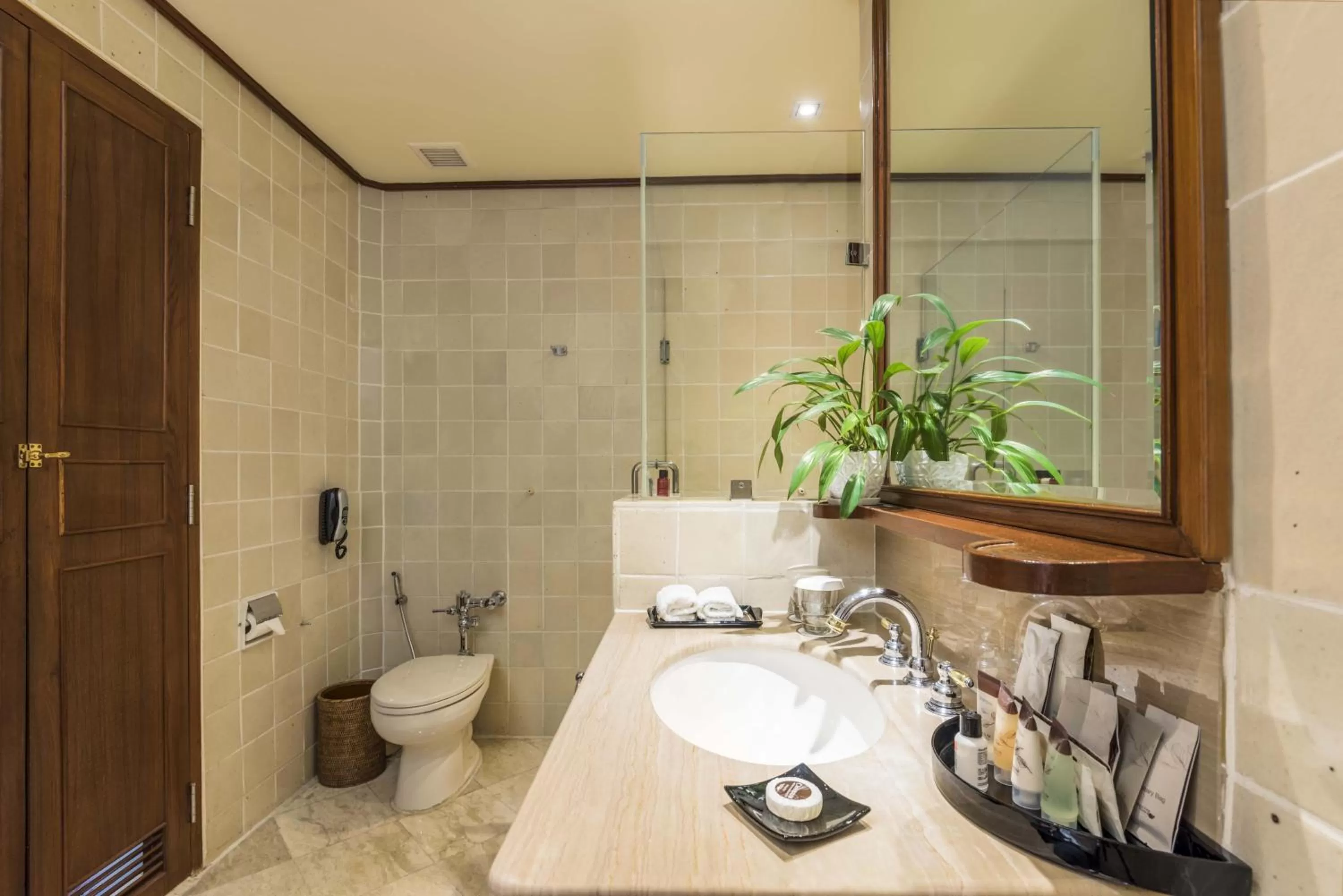 Shower in Chatrium Hotel Royal Lake Yangon