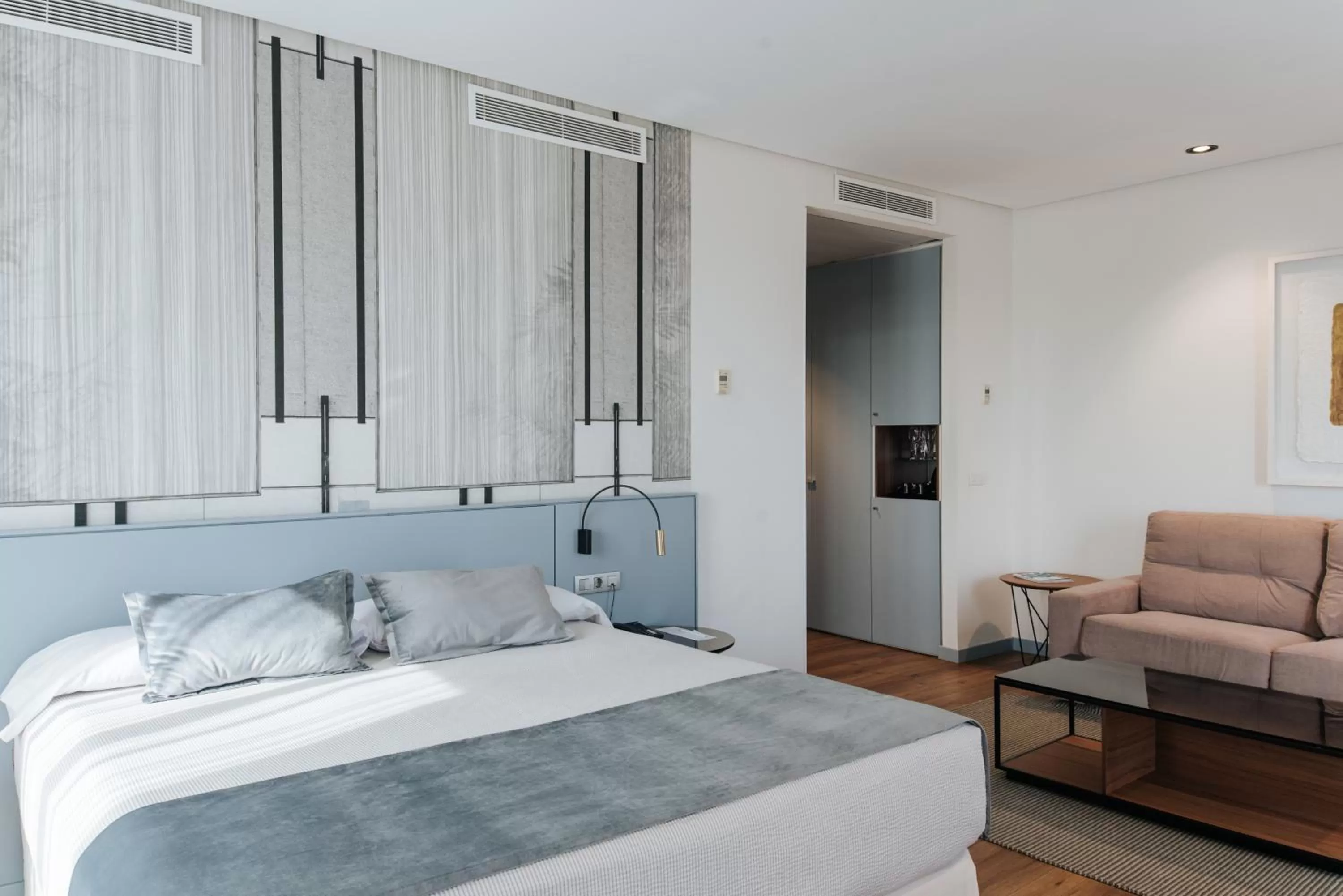 Bed in Hotel Neptuno Playa & Spa