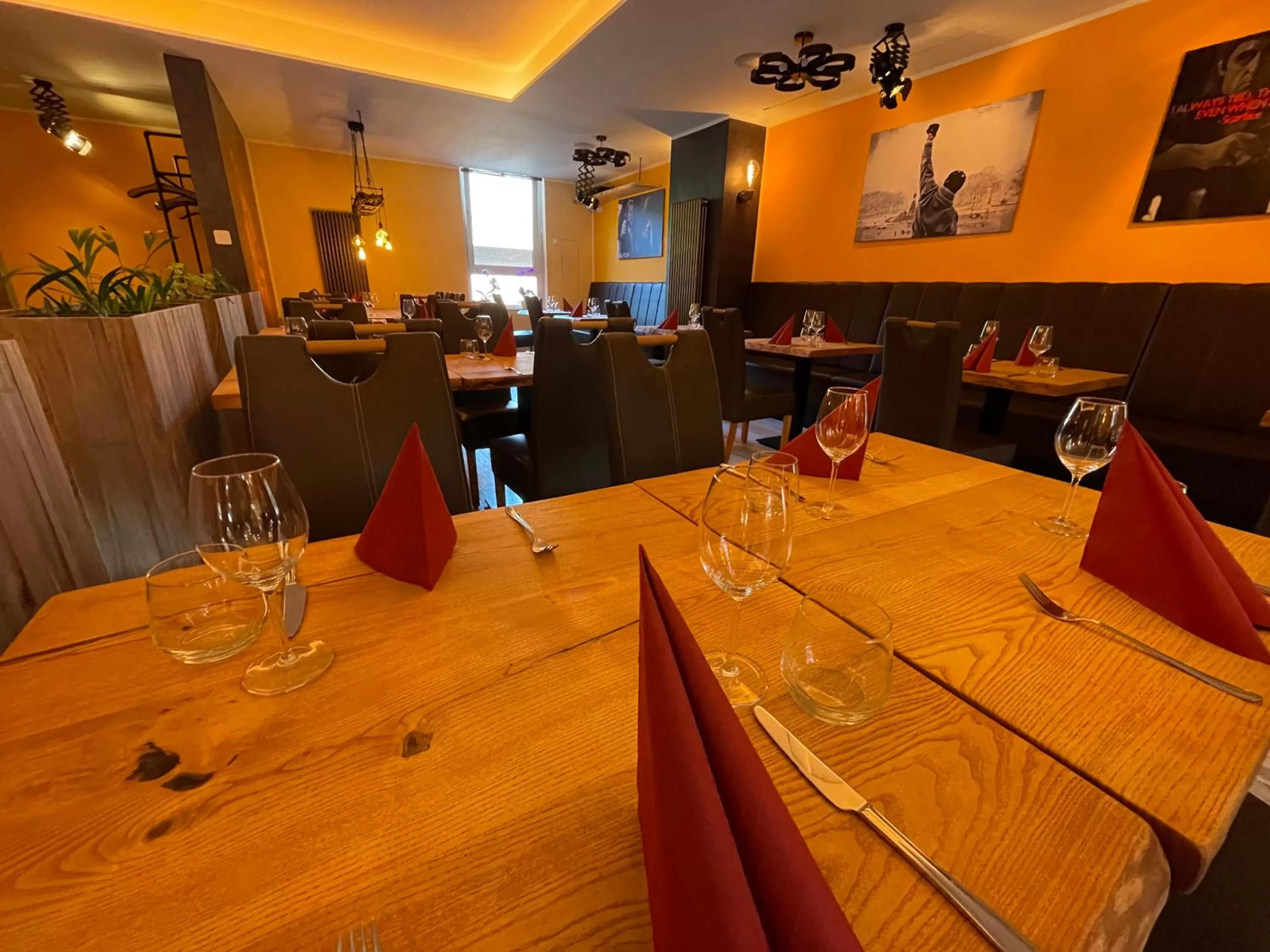 Restaurant/places to eat in Heidekönig Hotel Celle