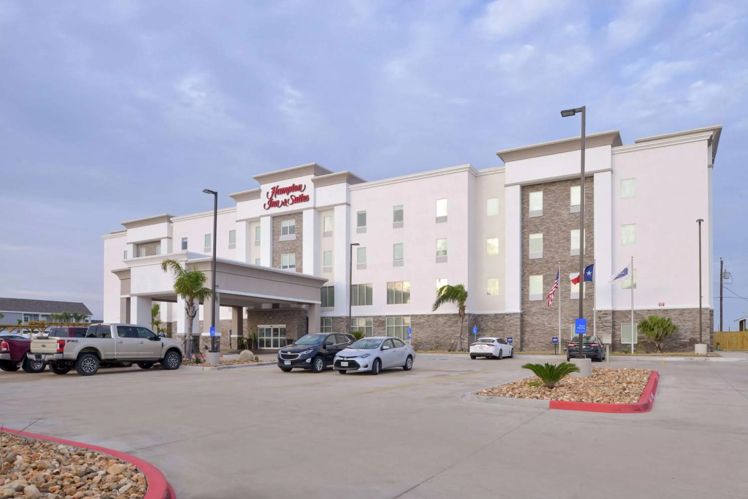 Property building in Hampton Inn and Suites Port Aransas