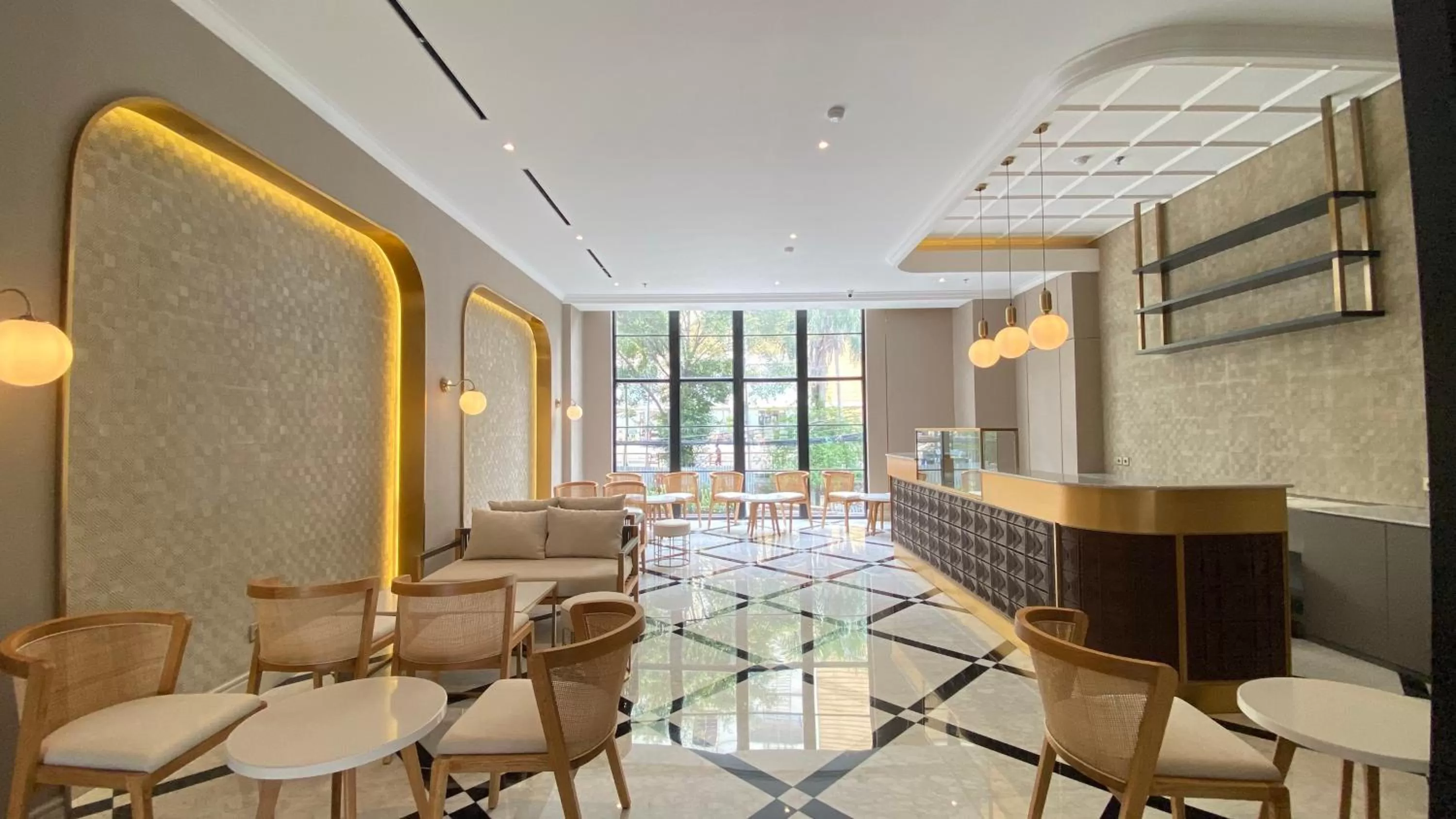 Lounge or bar, Lounge/Bar in Maia Hotel Jakarta