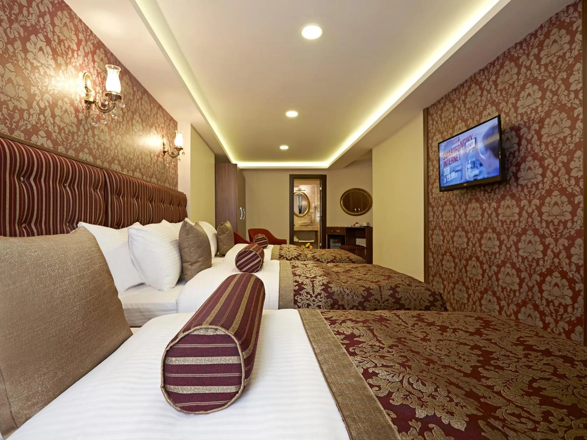 TV and multimedia, Bed in Marmara Place Old City Hotel