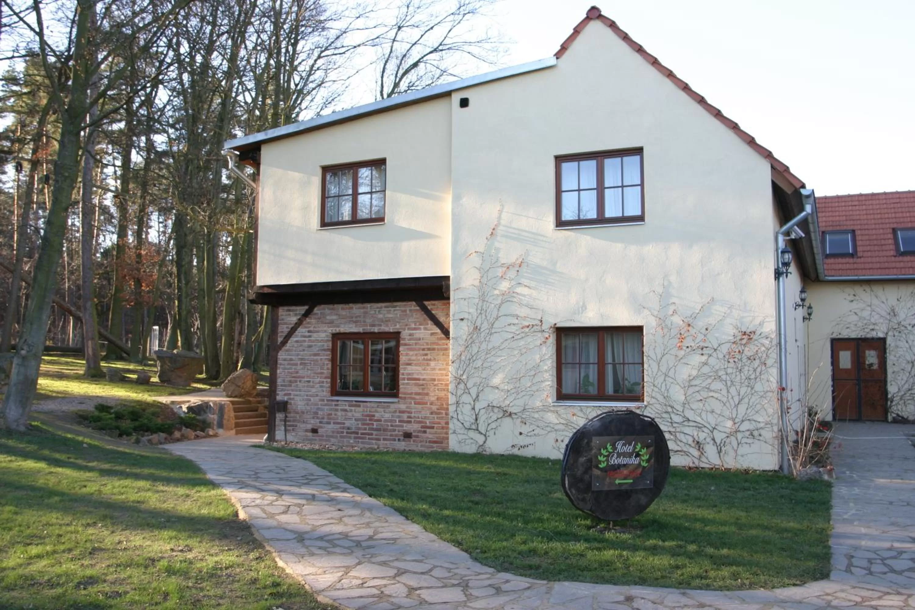 Property building in Areal Botanika