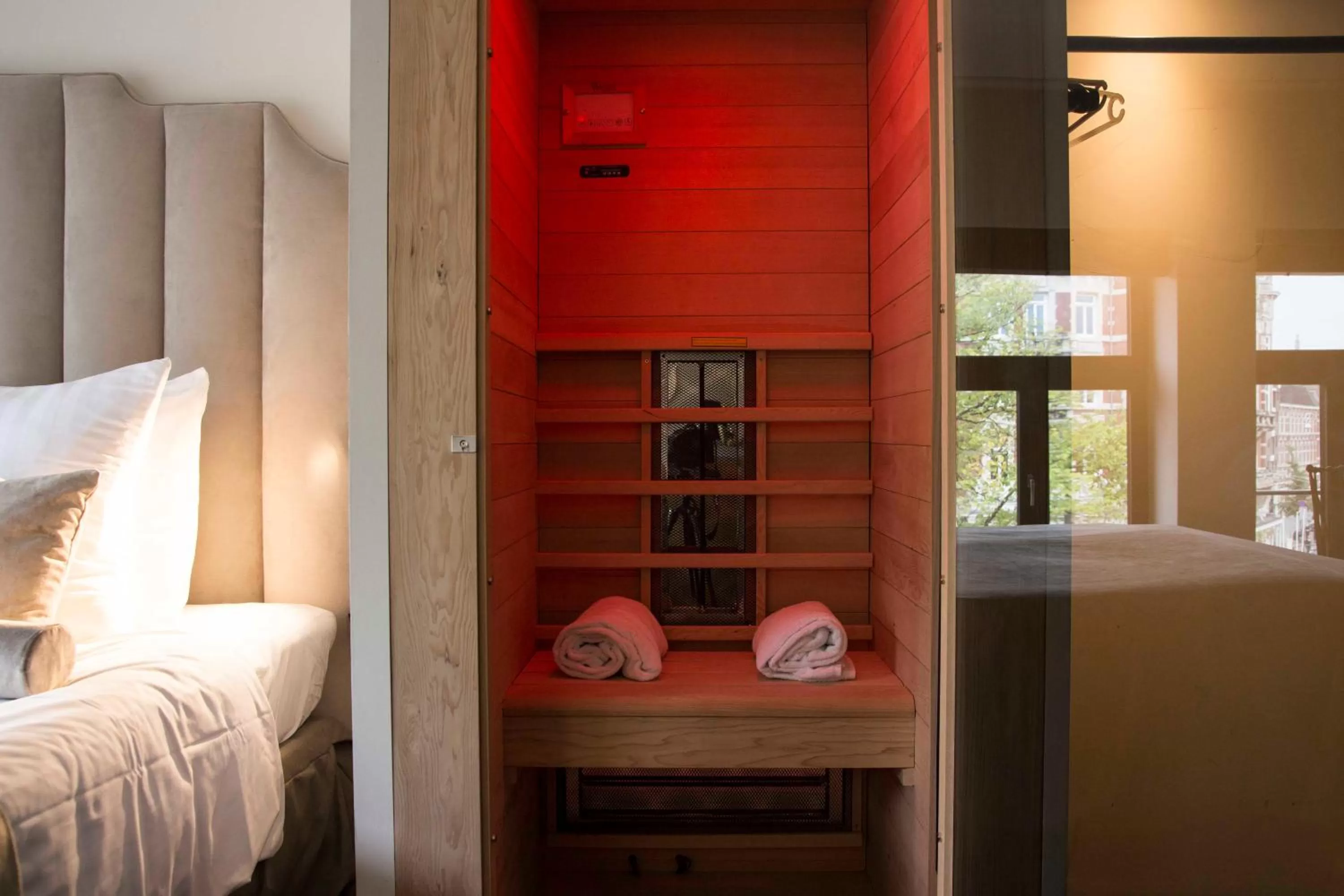 Sauna, Bed in House of Amstel