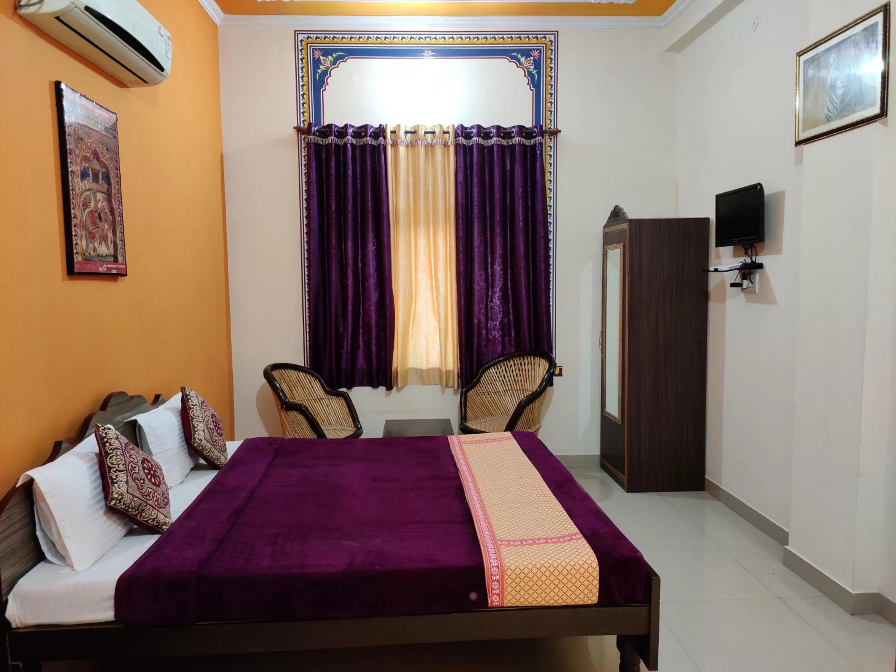 Bed in Hotel Tiger Haveli