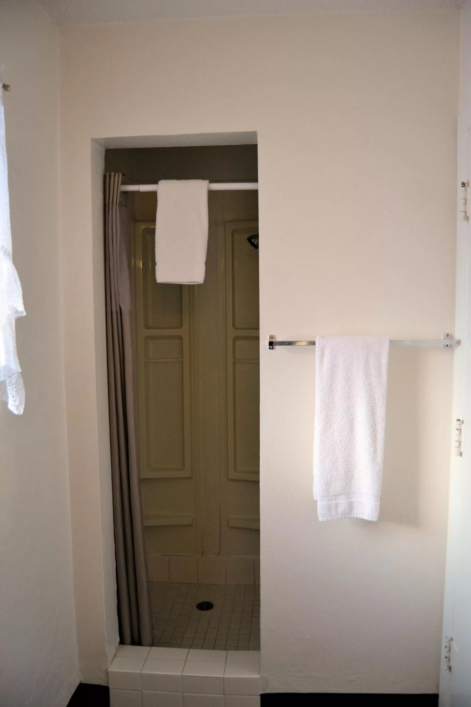 Other in Ontario Inn