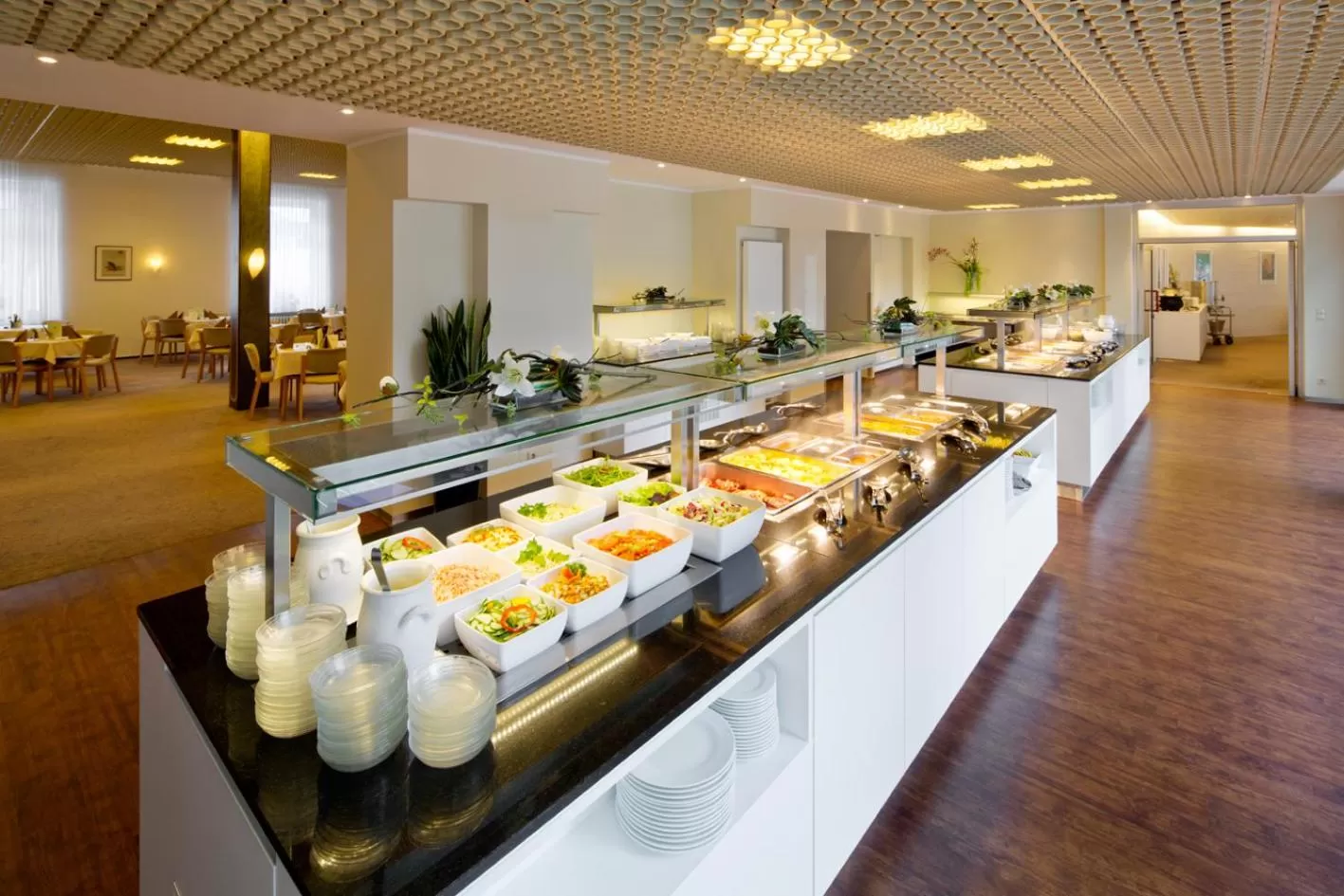 Restaurant/places to eat in Gesundheitszentrum Helenenquelle