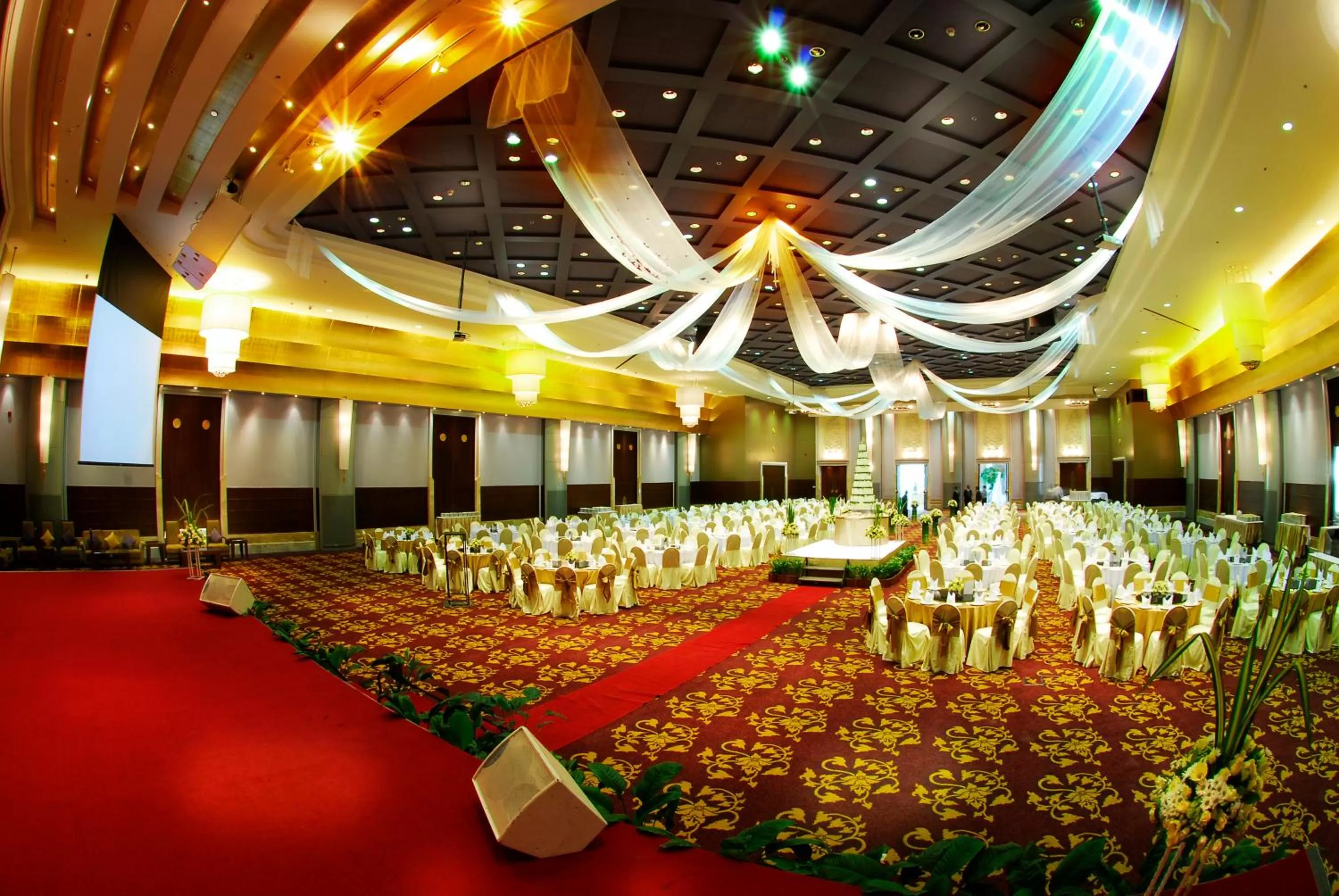 Business facilities in Rama Gardens Hotel Bangkok