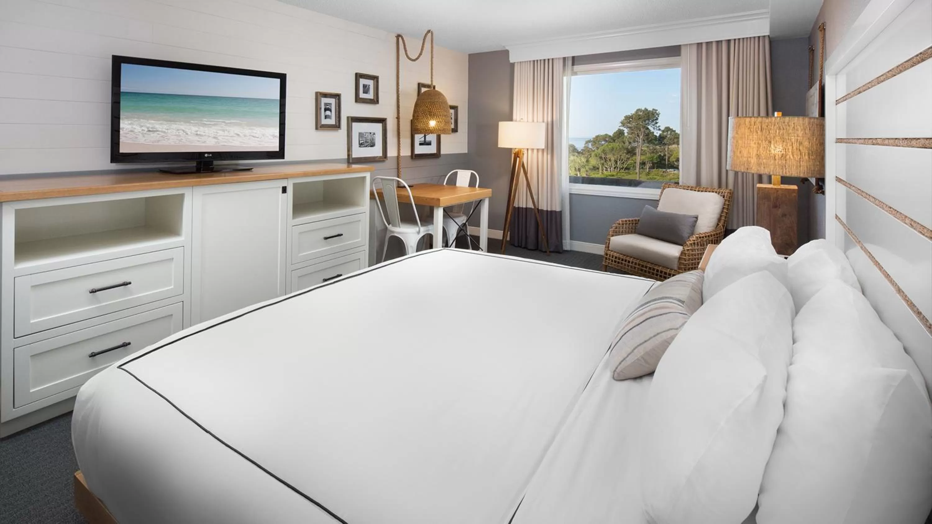 Photo of the whole room, Bed in Beach House Resort Hilton Head Island