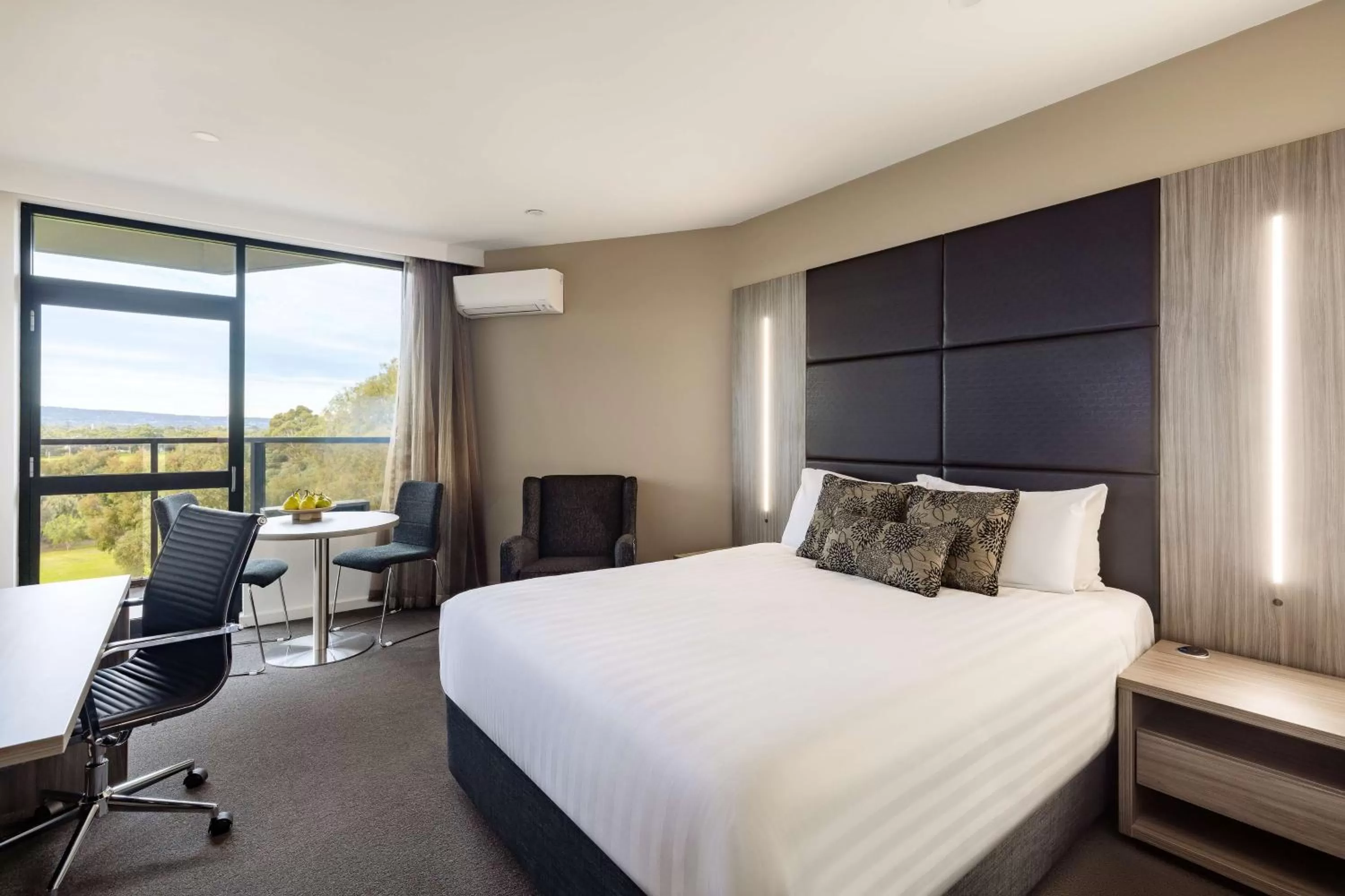 Property building, Bed in Rydges South Park Adelaide