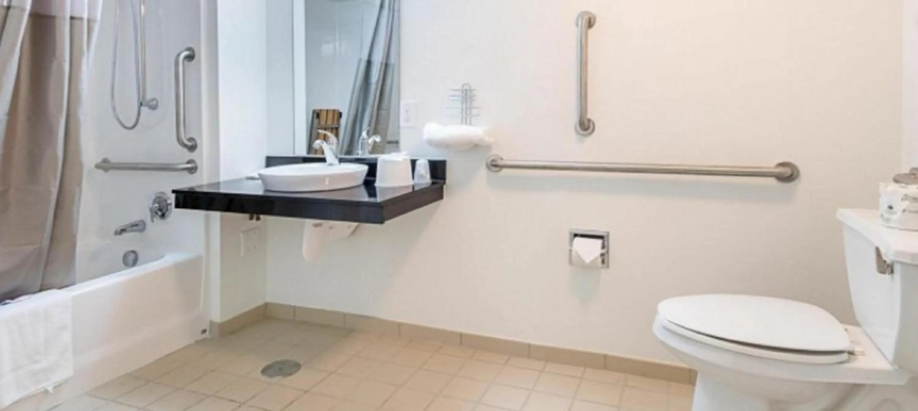 Bathroom in Motel 6 Fort Worth, Tx - Stockyards