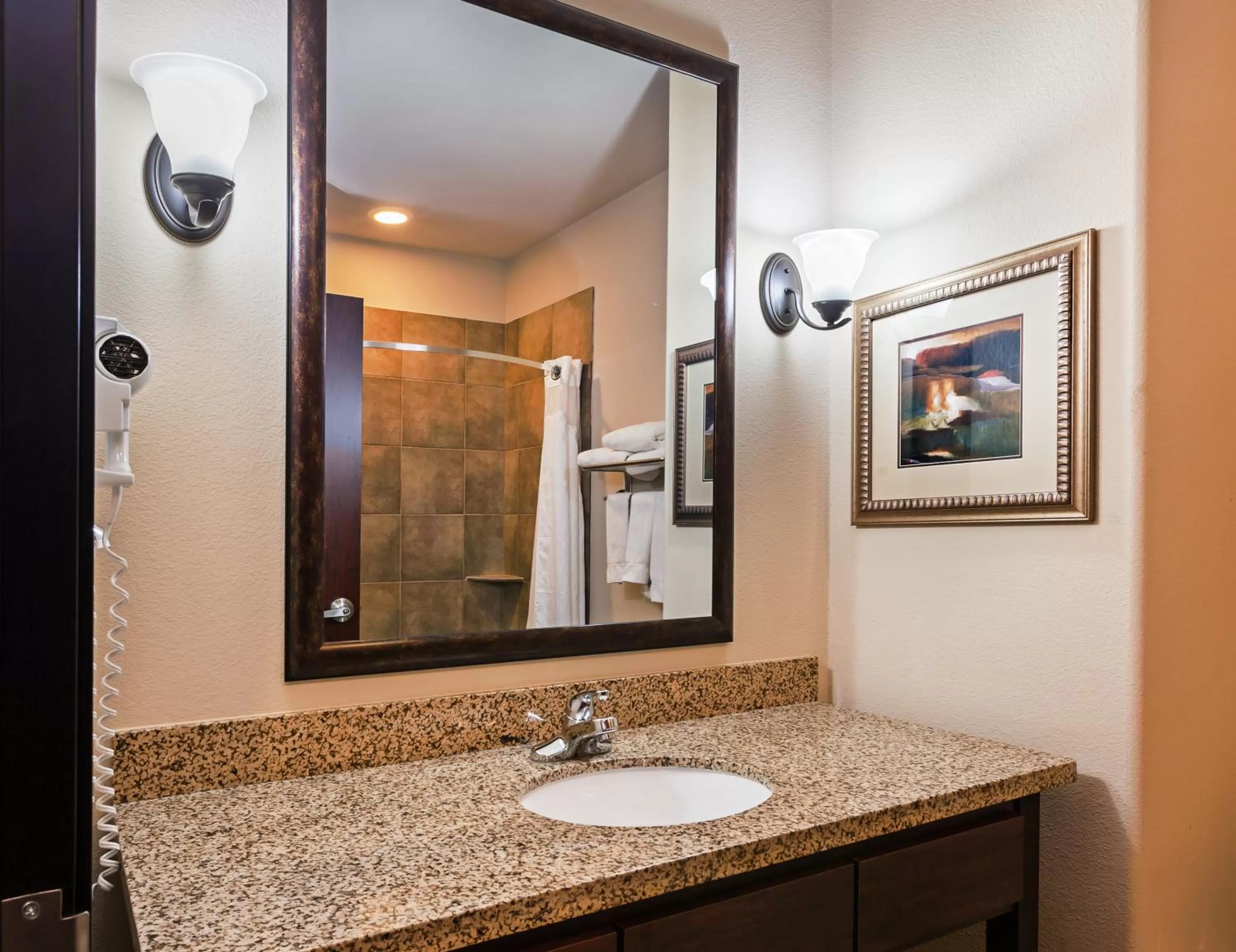 Queen Suite in Holiday Inn Express & Suites Brady, an IHG Hotel
