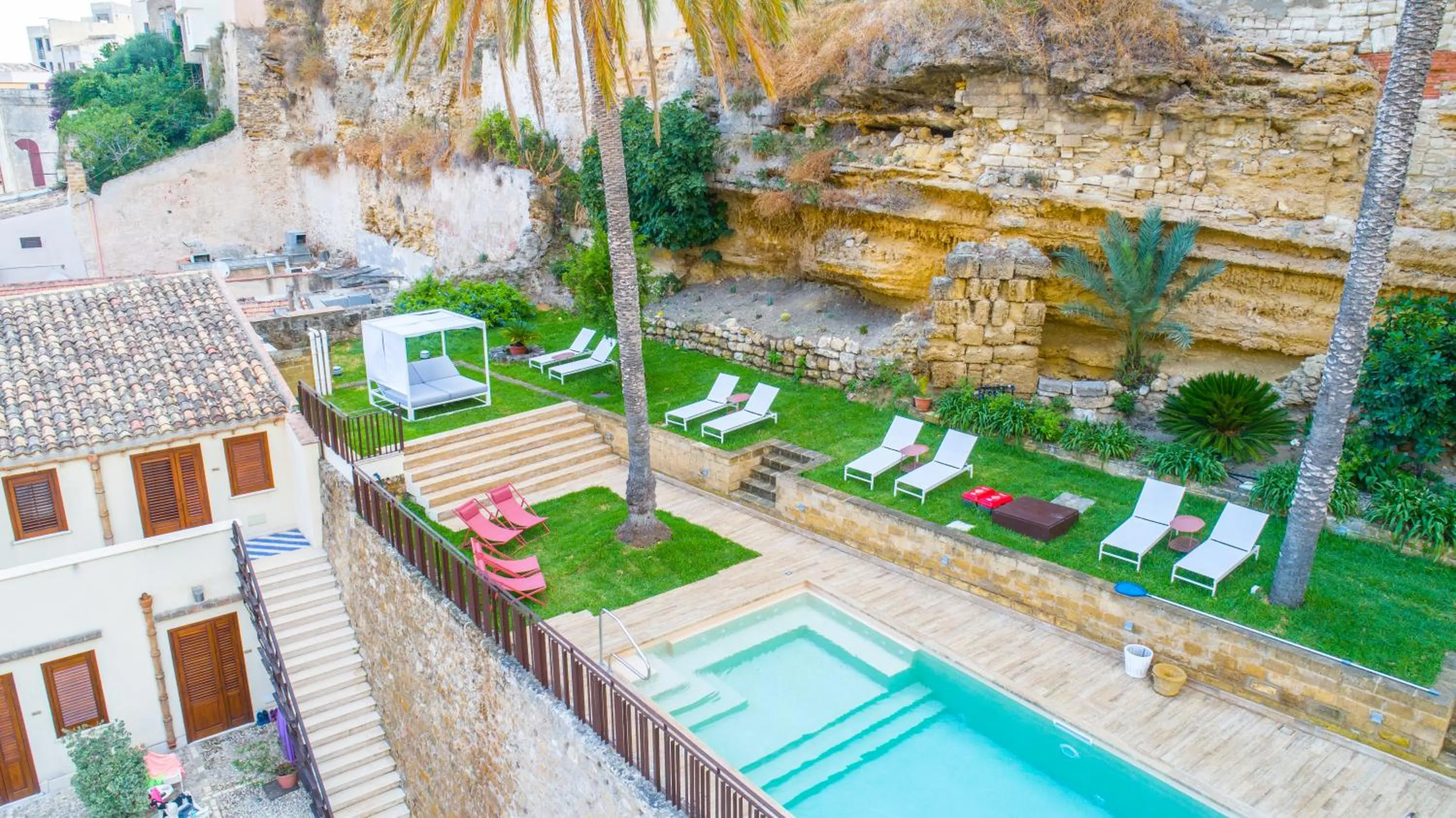 Swimming pool in Hotel Cetarium