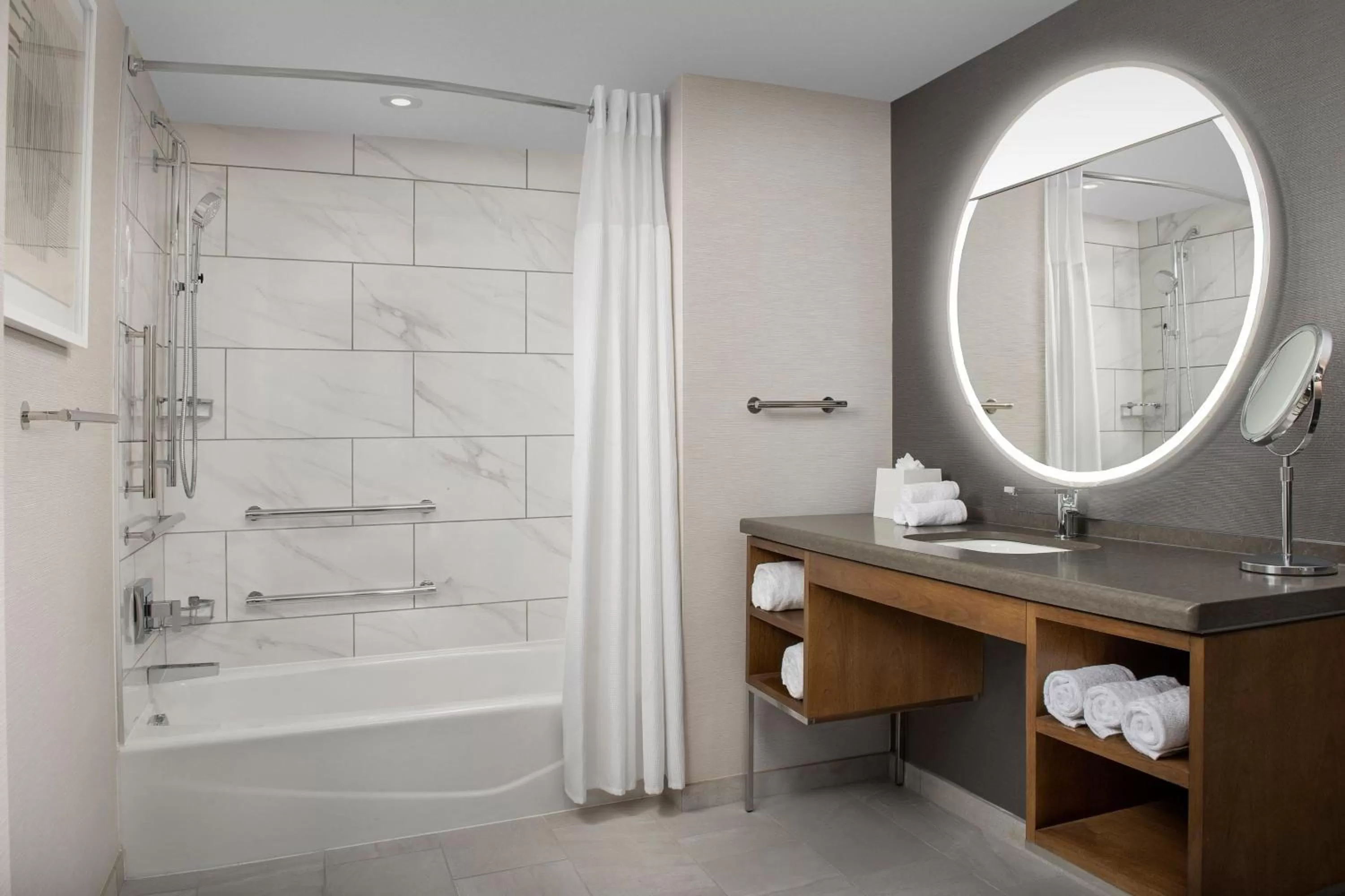 Photo of the whole room in Courtyard by Marriott Washington, DC Dupont Circle