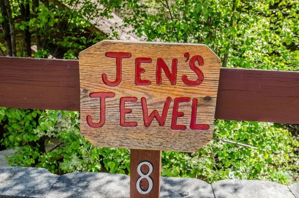 One-Bedroom House in Asheville Cabins of Willow Winds One-Bedroom House in Asheville Cabins of Willow Winds
