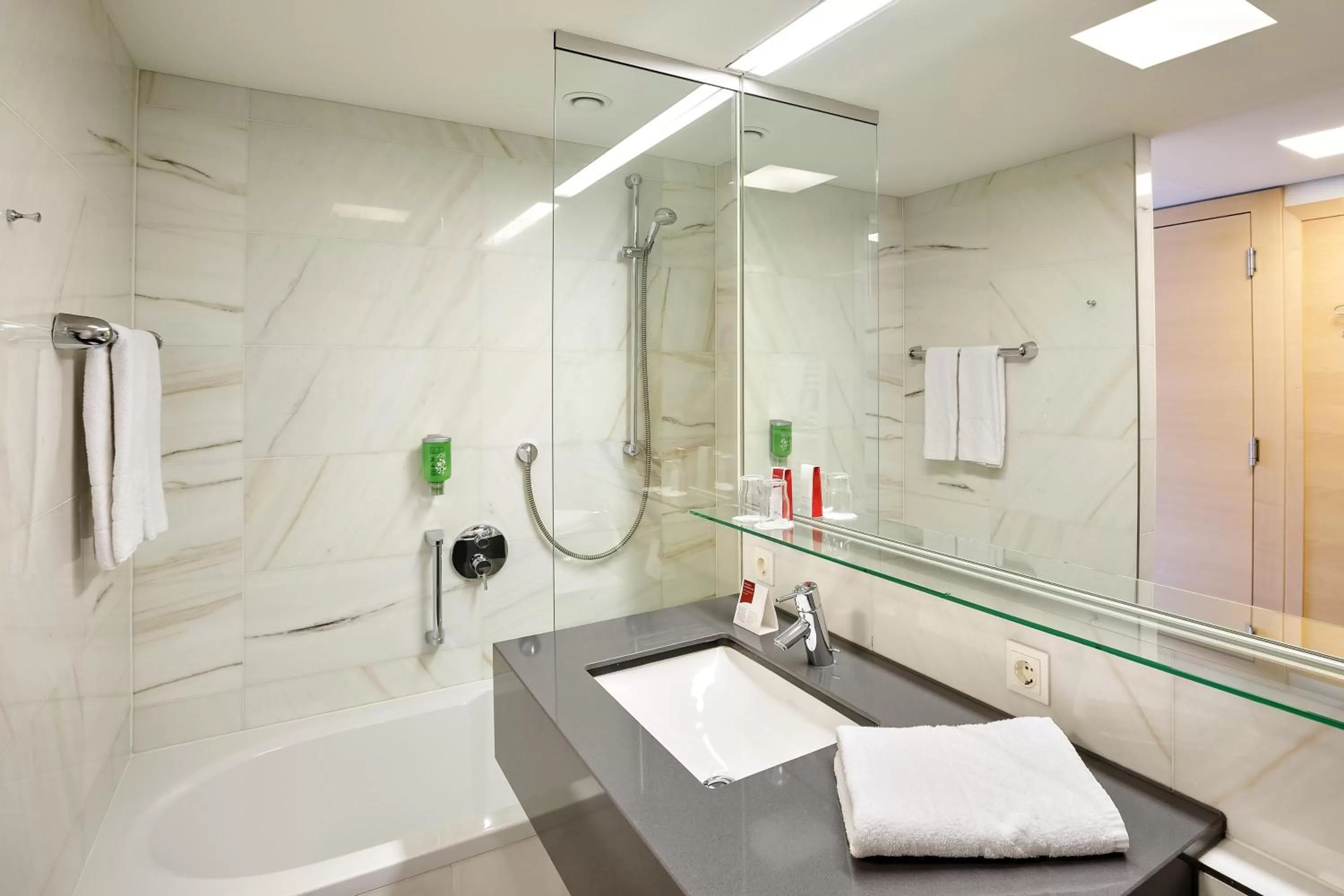 Bathroom in Austria Trend Hotel Congress Innsbruck