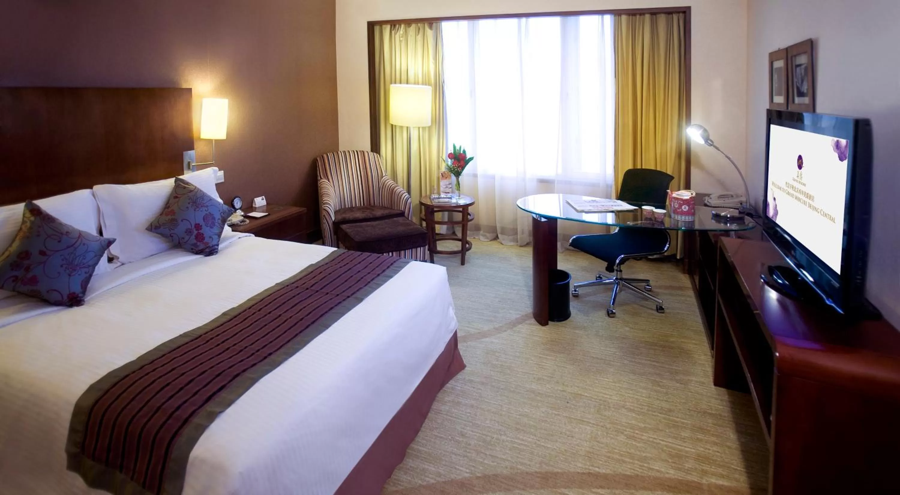 Bedroom, Bed in Grand Mercure Beijing Central