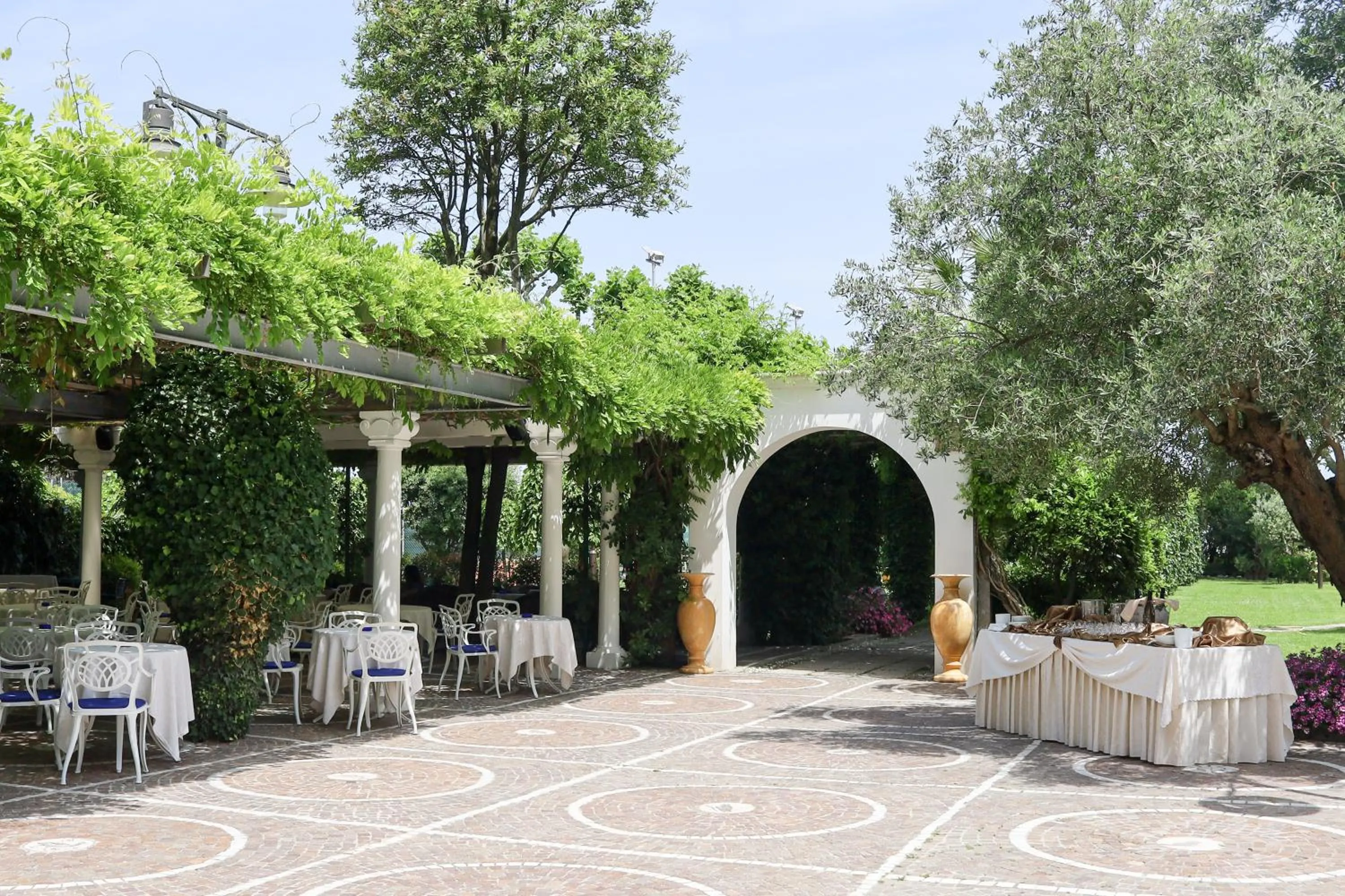 Patio in Hotel Aurelia