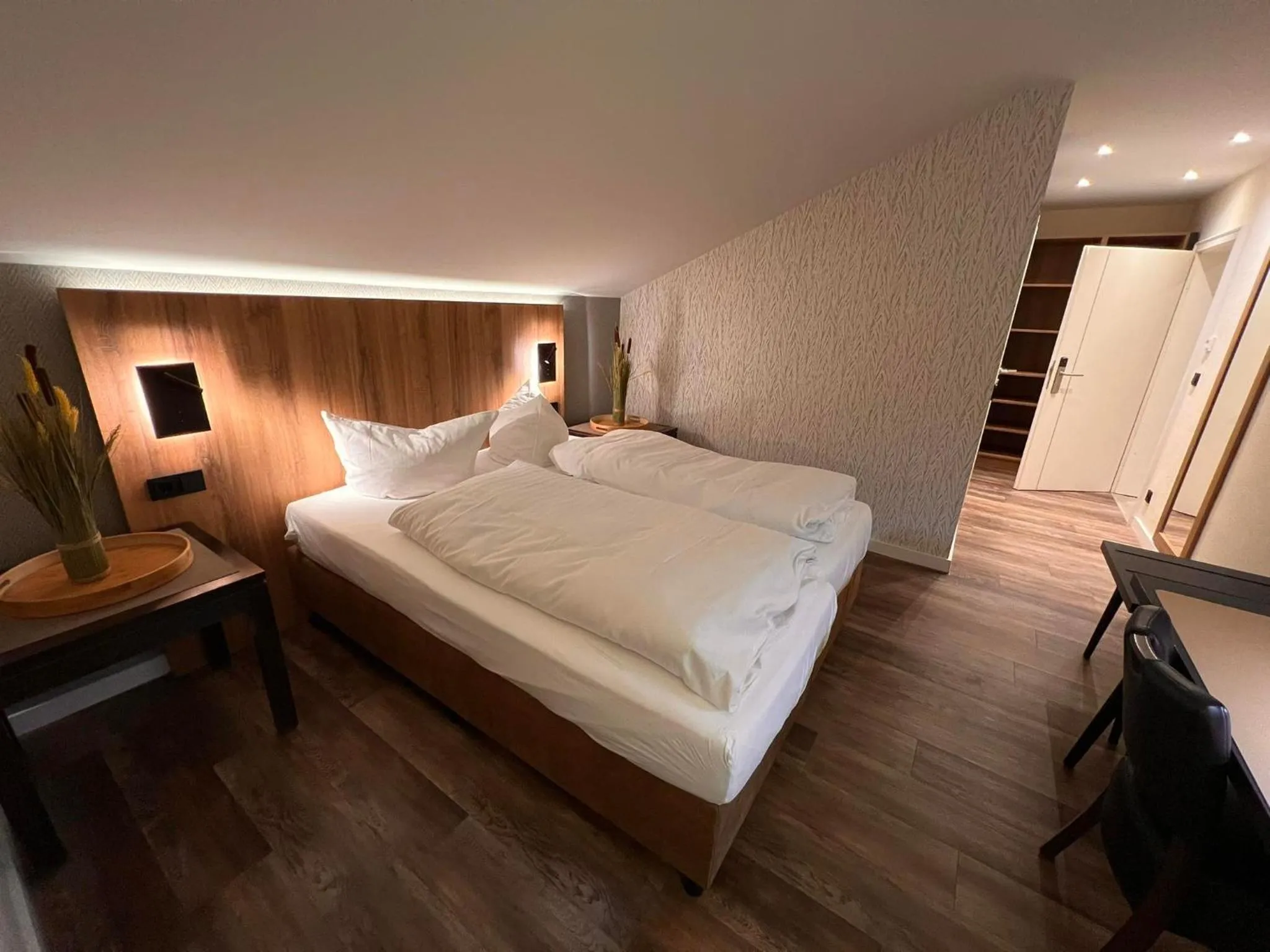 Photo of the whole room, Bed in Hotel-Restaurant Amadeus