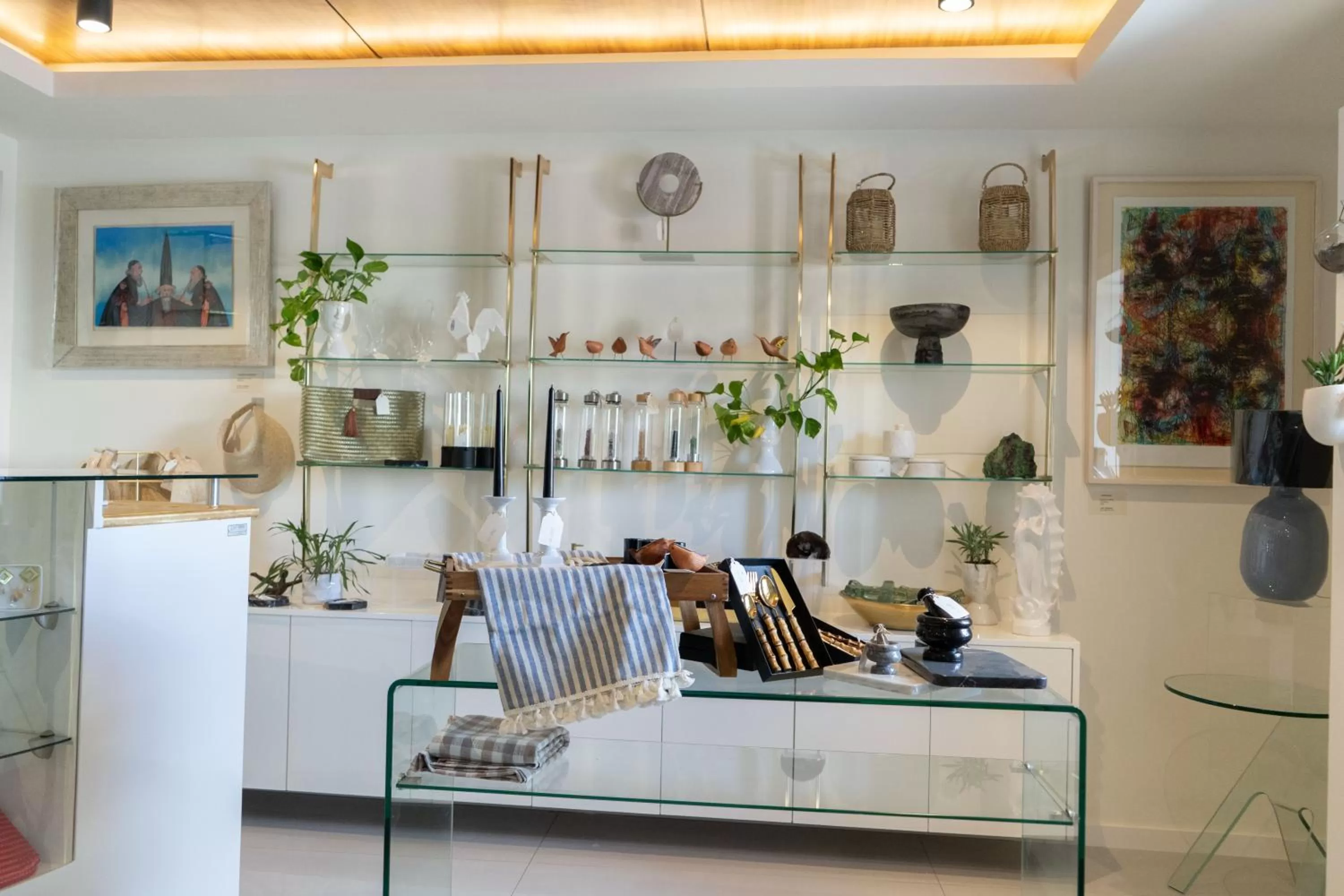 On-site shops in Casa Cuarzo Hotel Boutique