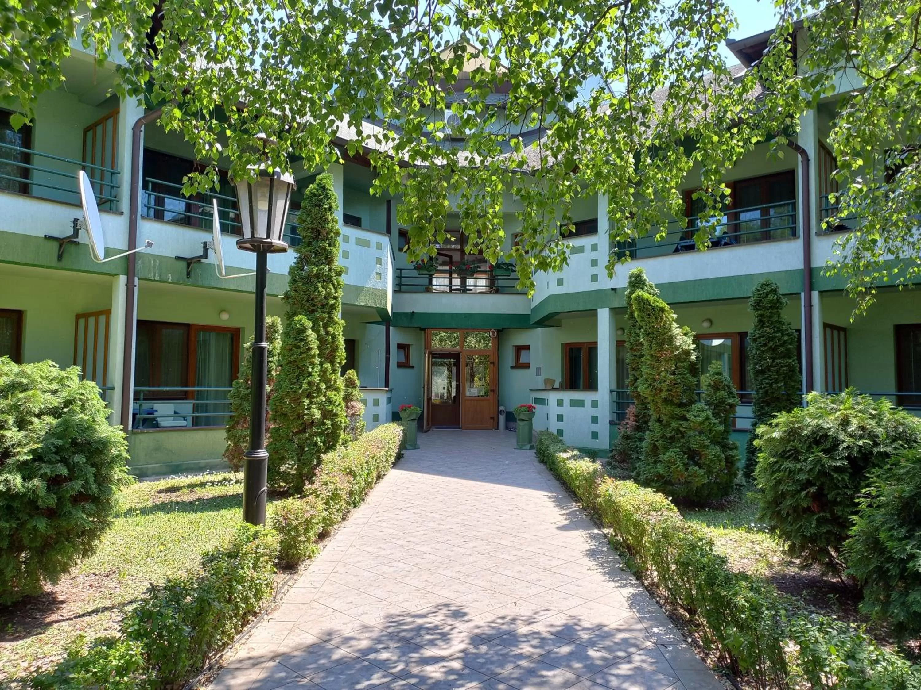 Property building in Garni Lupus prenoćište