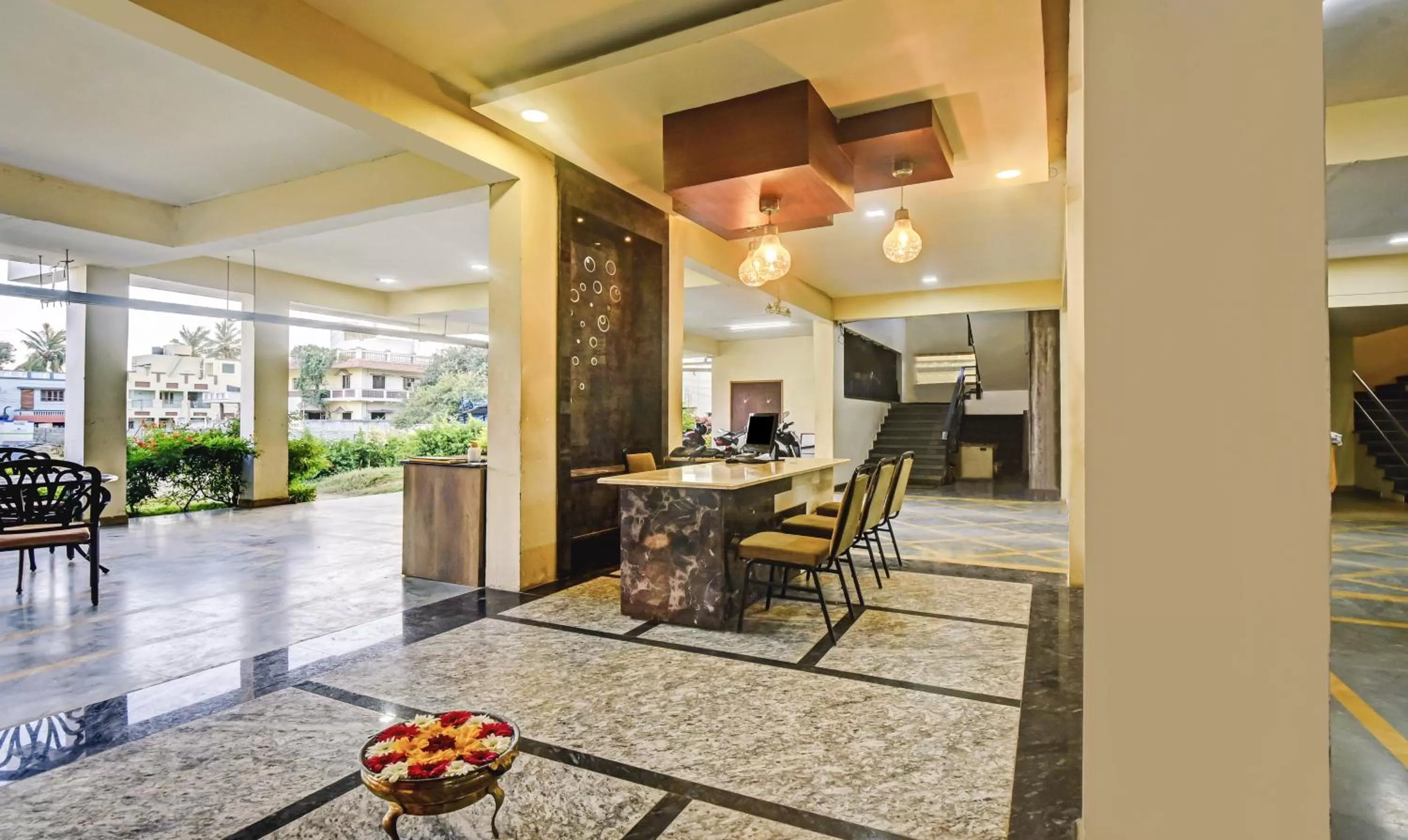 Seating area in Treebo Kingsbury Fiesta Vellore