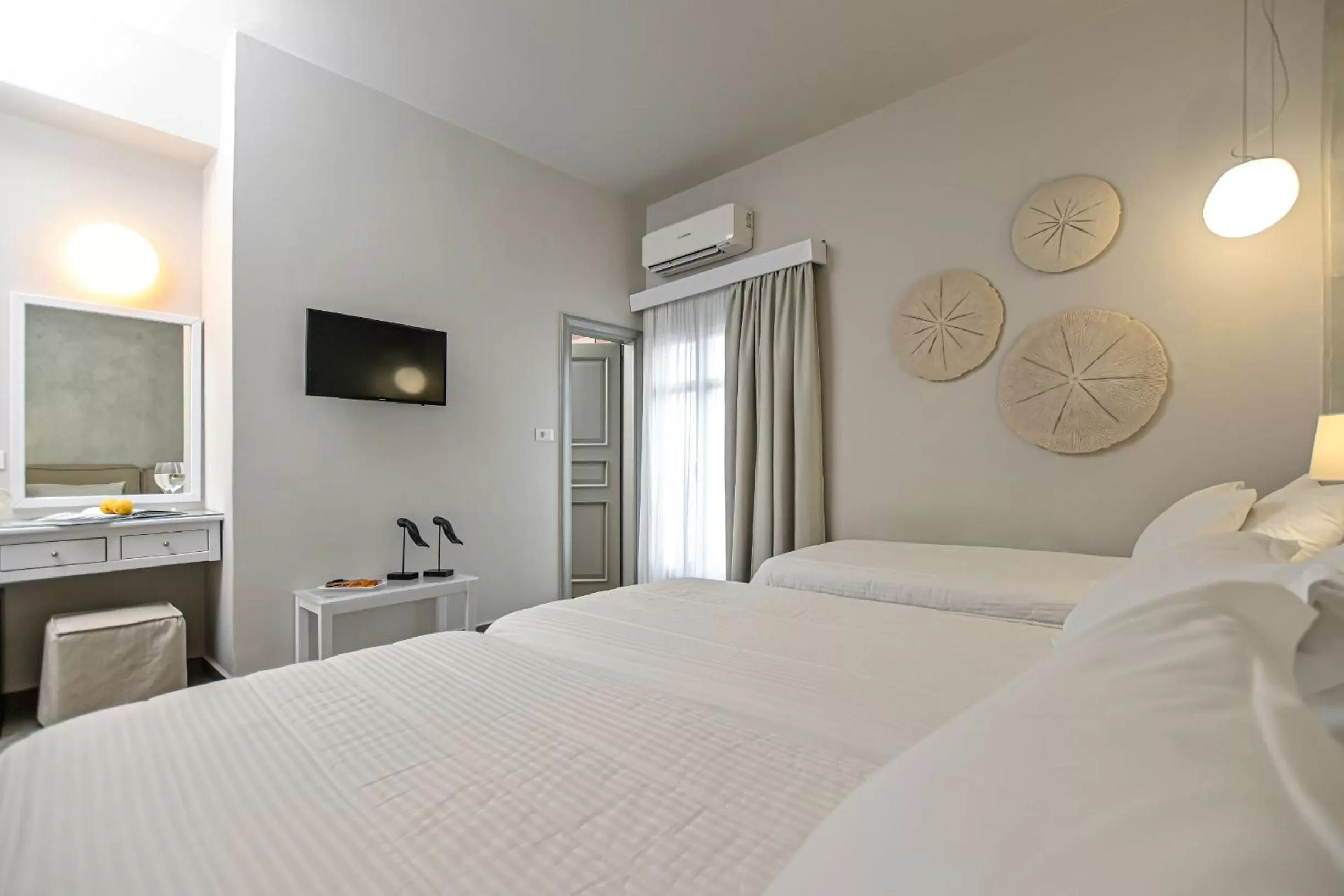 Property building, Bed in Hotel Grotta