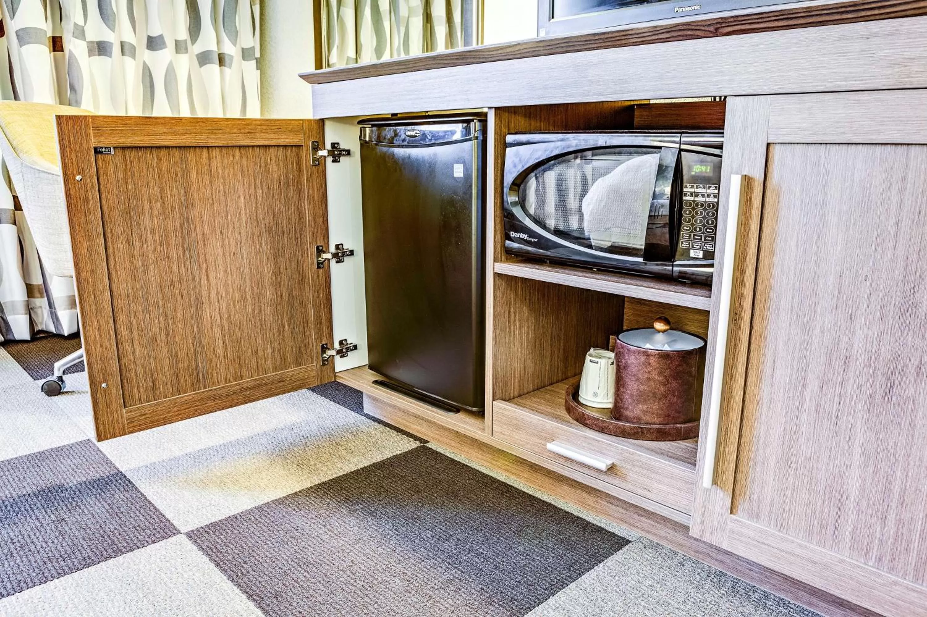 Kitchen or kitchenette in Hampton Inn Columbus I-70E/Hamilton Road