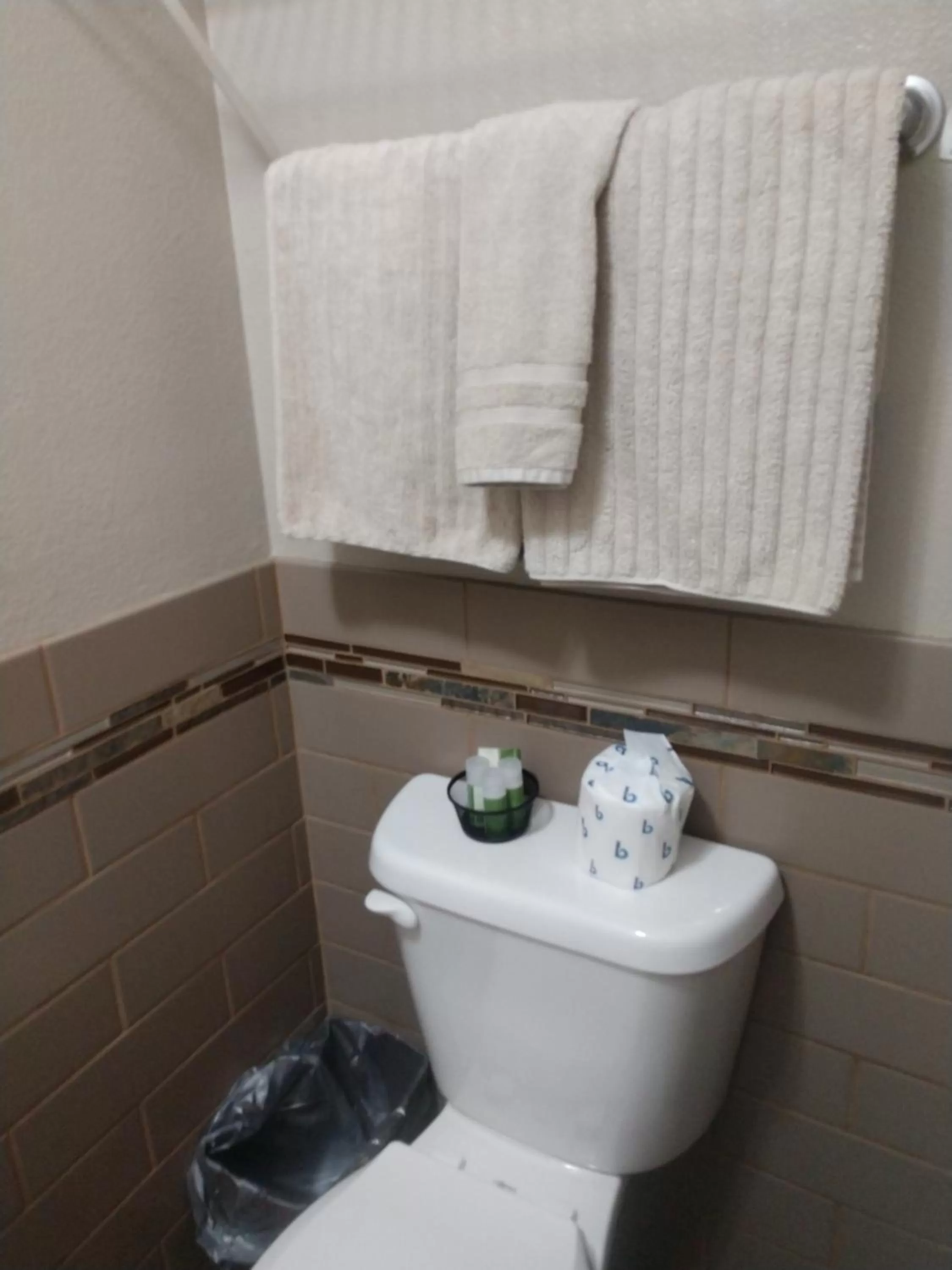 Red Rock Motel and Dam Motel