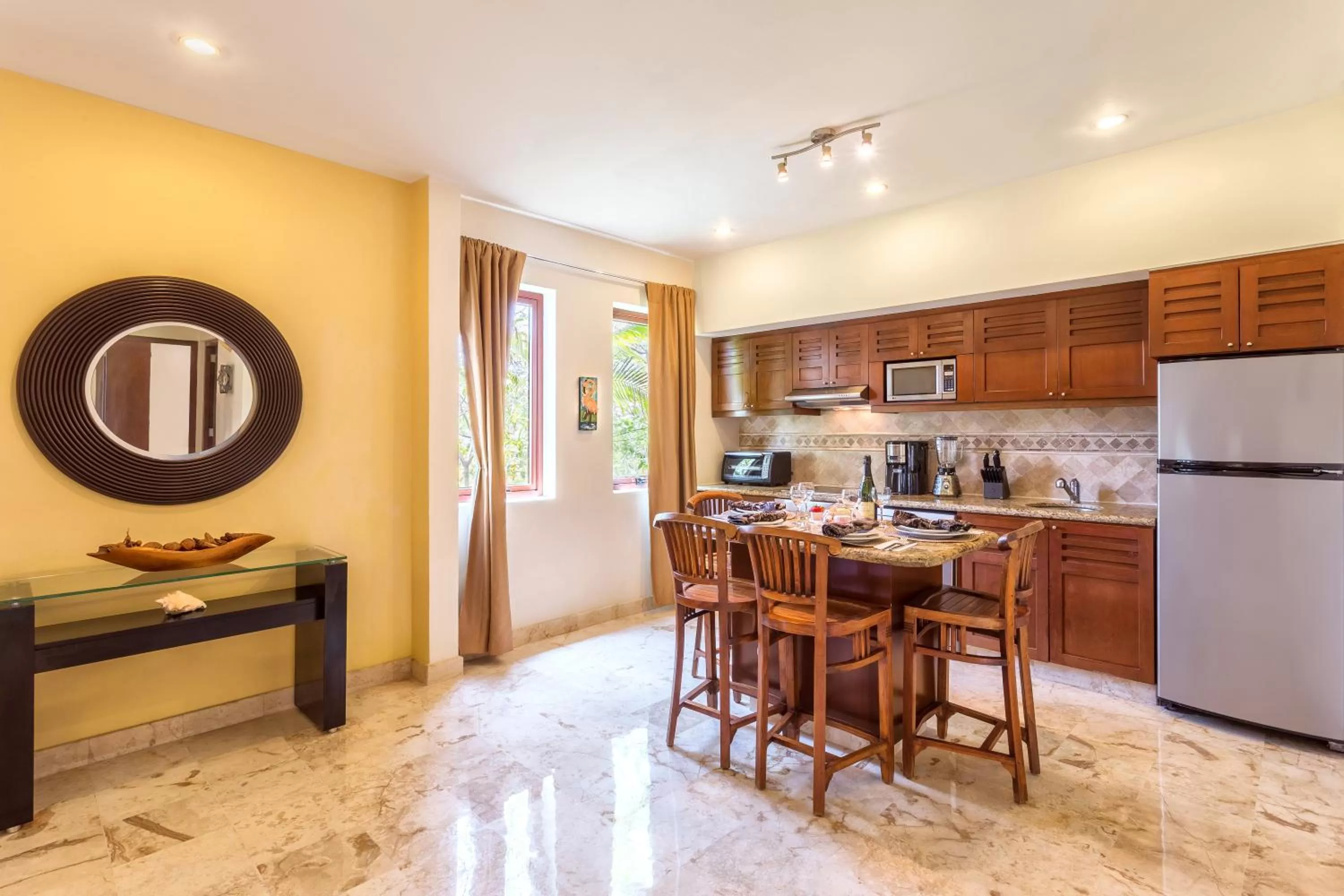 Kitchen or kitchenette in Maya Villa Condo Hotel and Beachclub