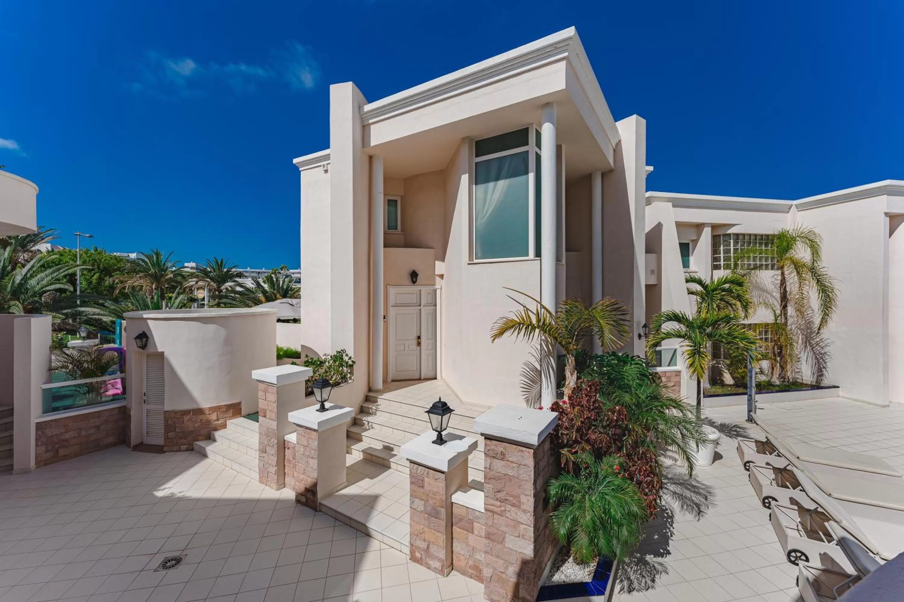 Property building in Flamingo Suites Boutique Hotel