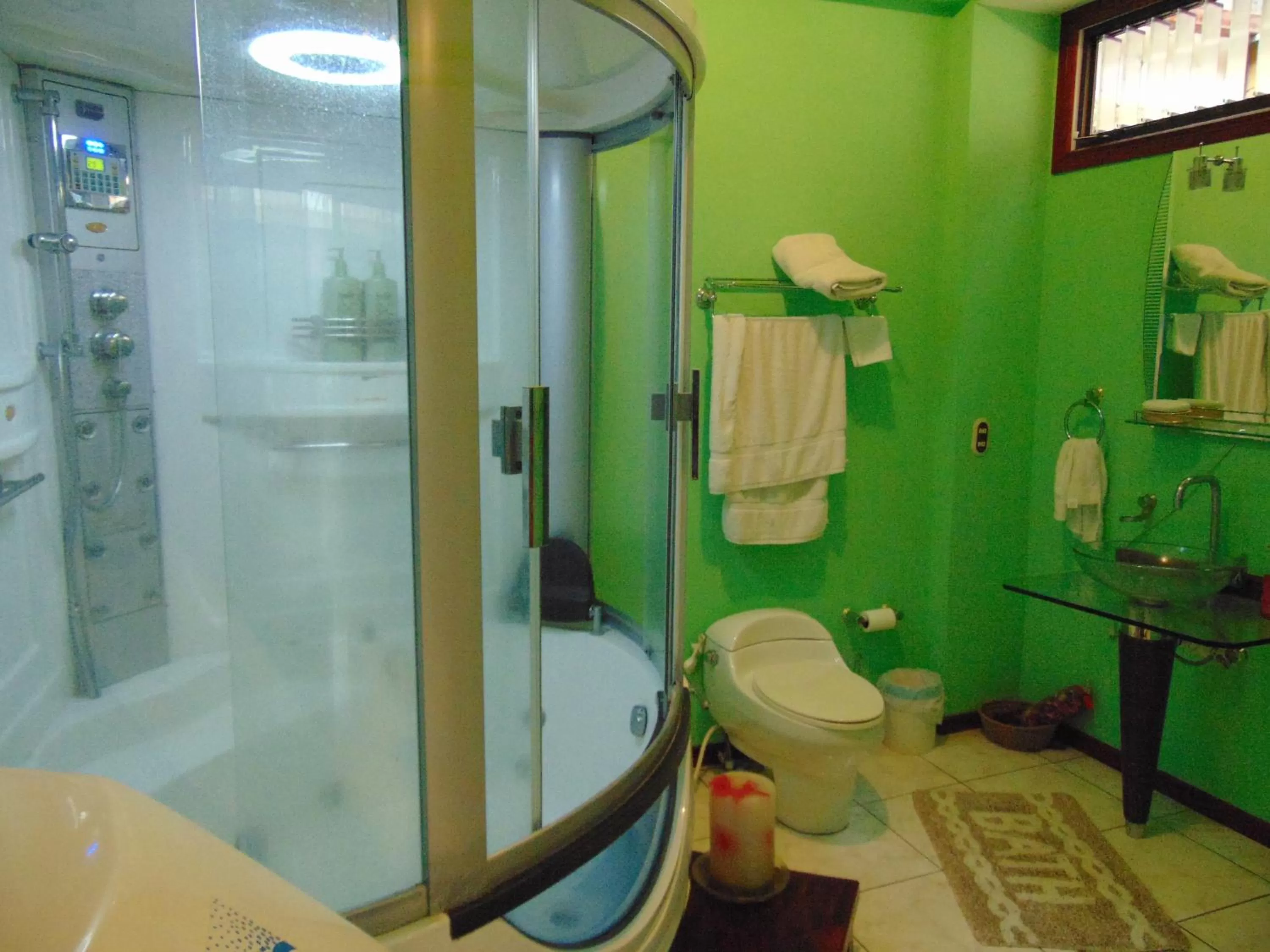 Bathroom in Casa Lima B&B