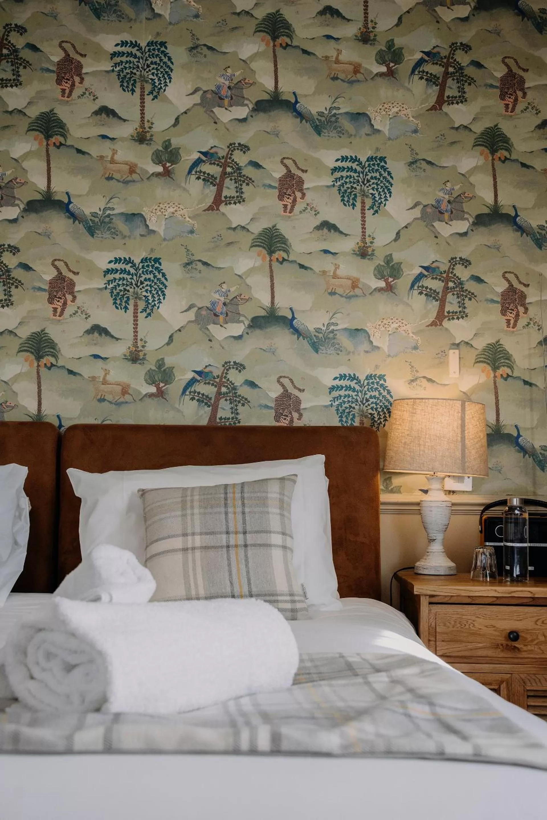 Bedroom, Bed in The George Inn